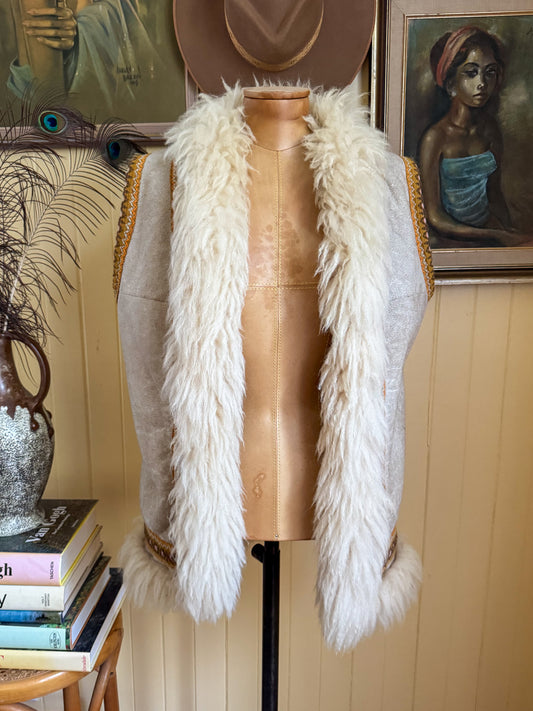 VINTAGE 1970S NATURAL SUEDE LEATHER PENNY LANE SHEARLING VEST S/M