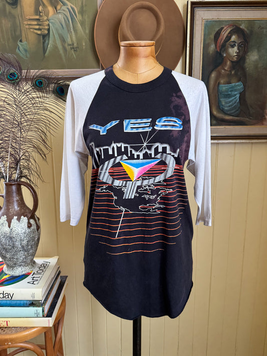 VINTAGE 1980S RARE YES BAND WORLD TOUR PRINT RAGLAN TSHIRT S/M