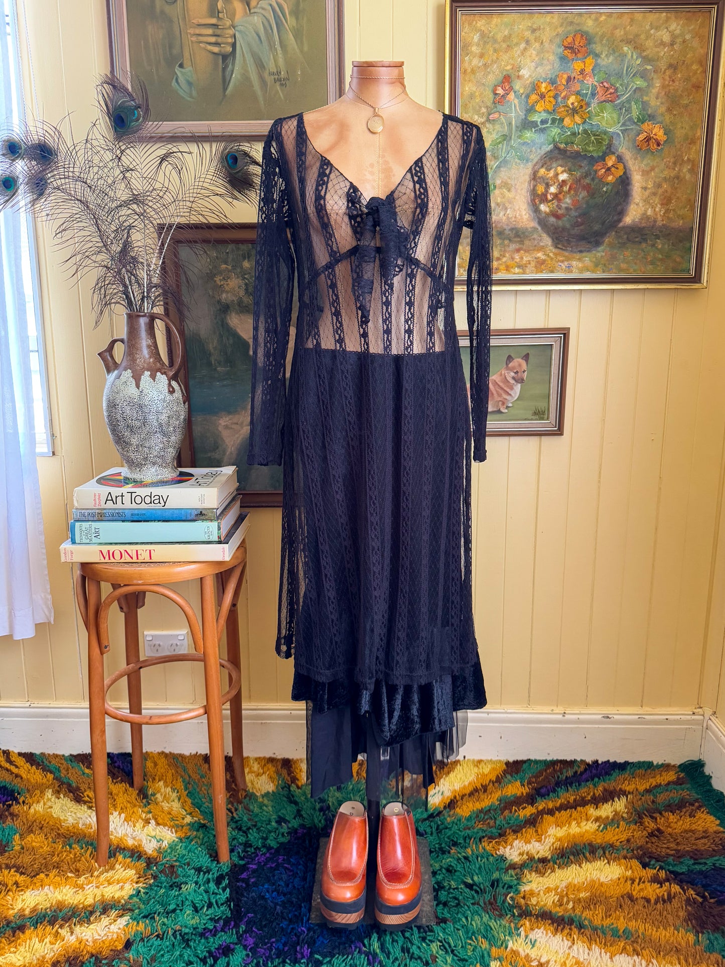 VINTAGE 1990S AUSTRALIAN SHEER BLACK LACE TIE FRONT MIDI DRESS M/L