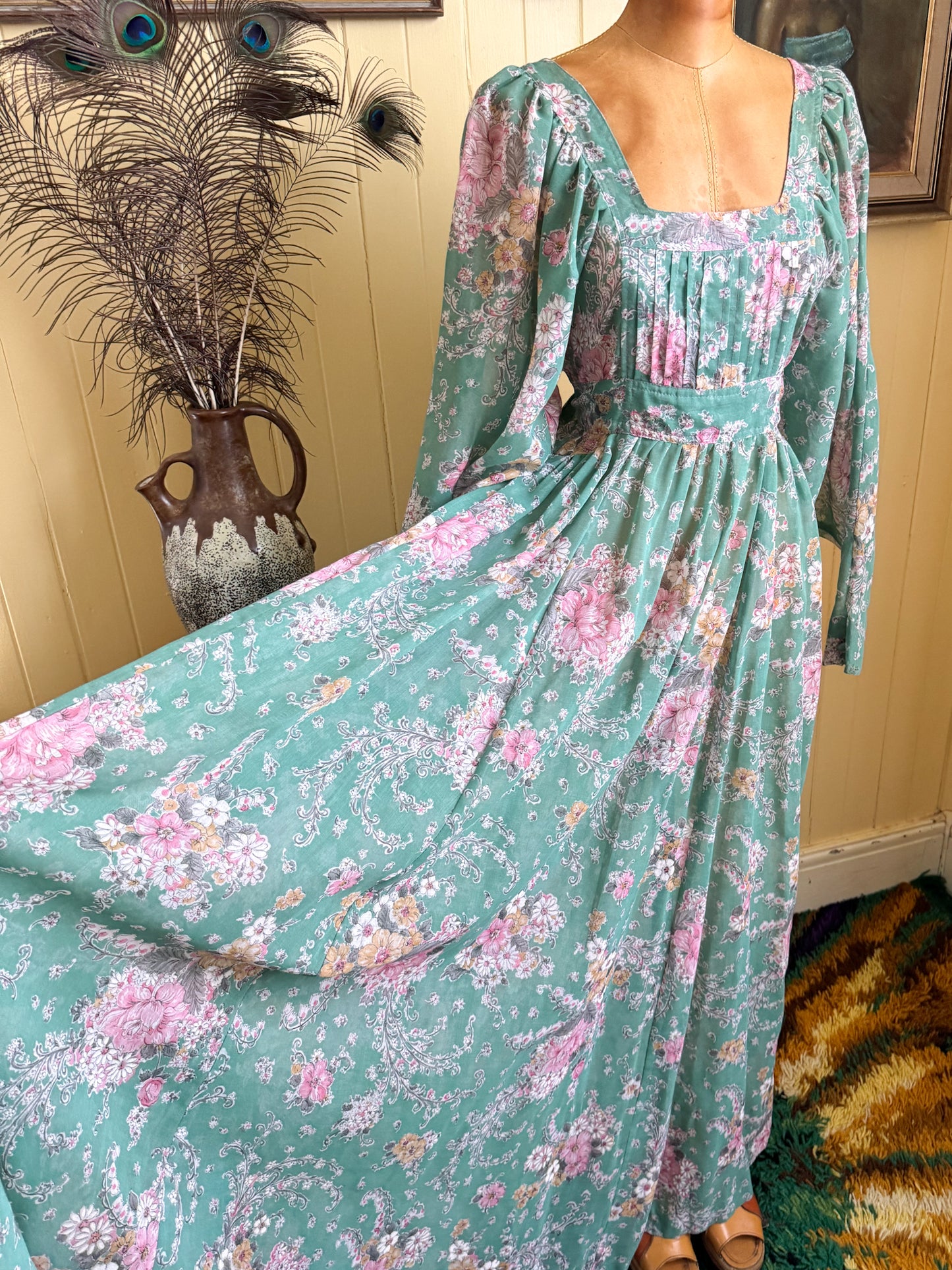 VINTAGE 1970S CRAZY CAT FLORAL COTTON BLEND BALLOON SLEEVE PRAIRIE MAXI DRESS S