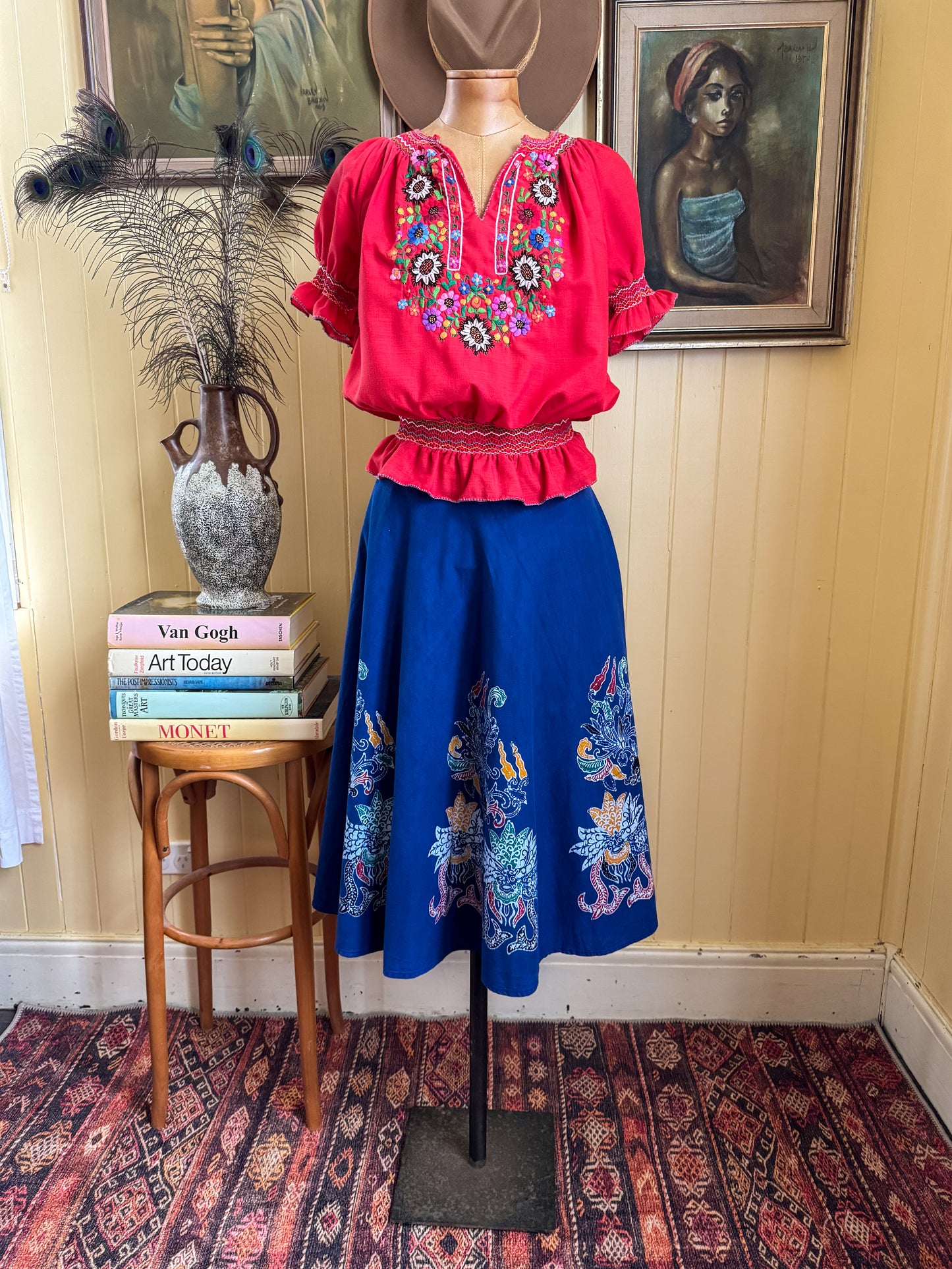 VINTAGE 1970S HUNGARIAN RED COTTON BLEND EMBROIDERED PEASANT BLOUSE S