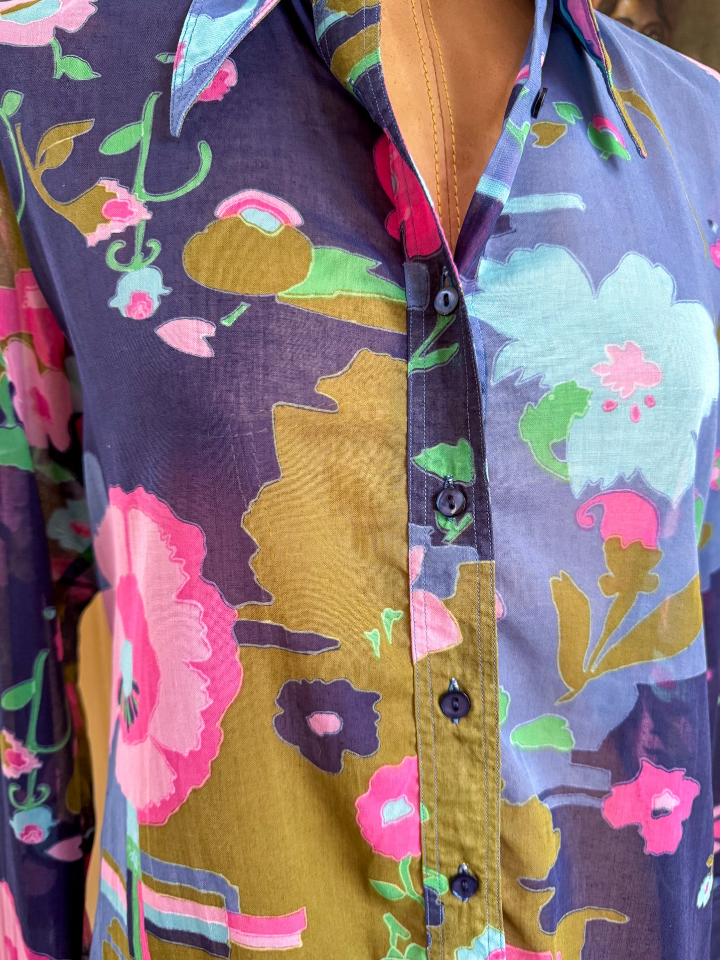 VINTAGE 1970S MAX AVILAND PARIS COTTON FLORAL PRINT DAGGER COLLAR SHIRT S/M