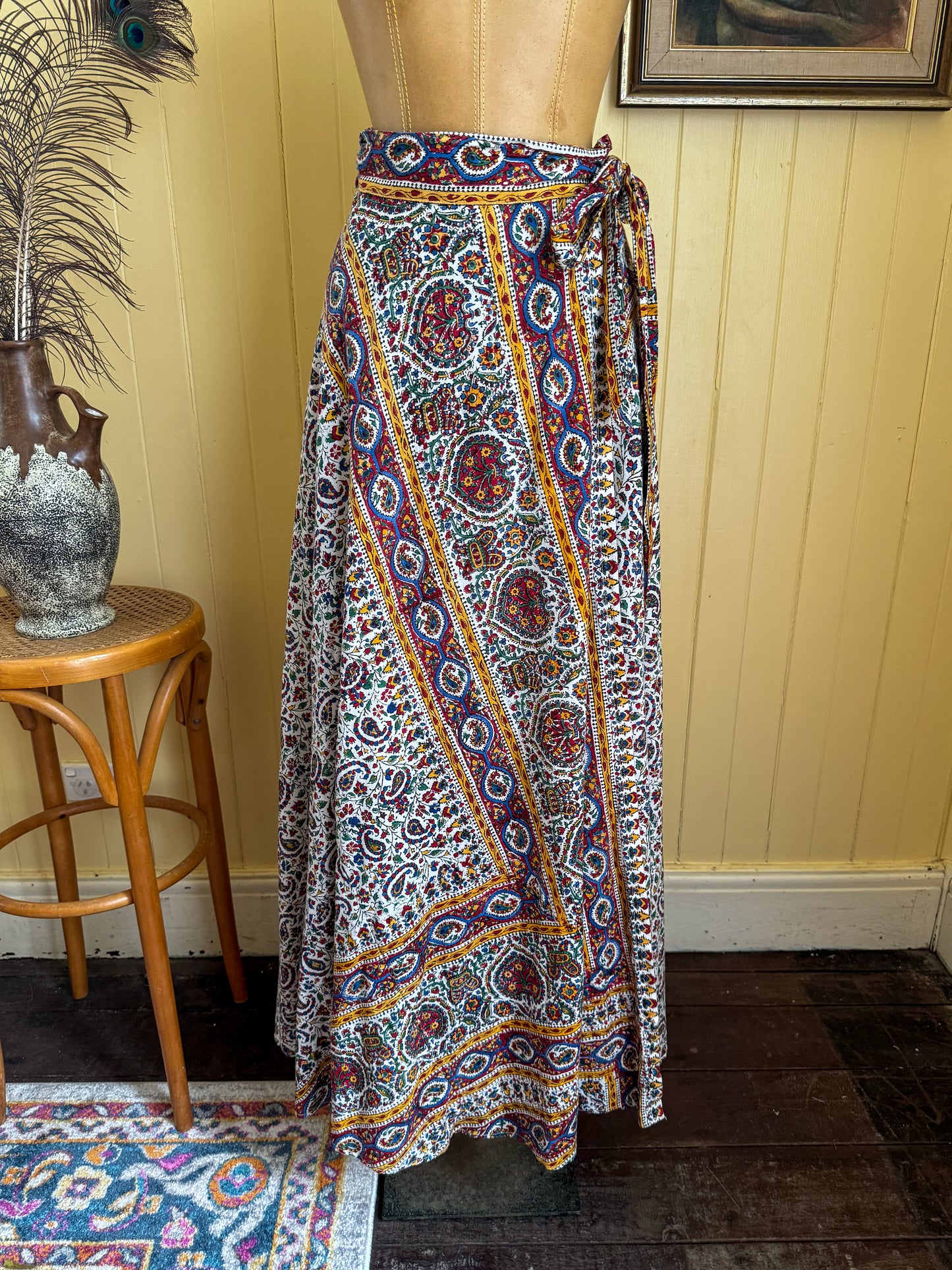 VINTAGE 1970S AYESHA DAVAR INDIAN COTTON BLOCK PRINT WRAP MAXI SKIRT M