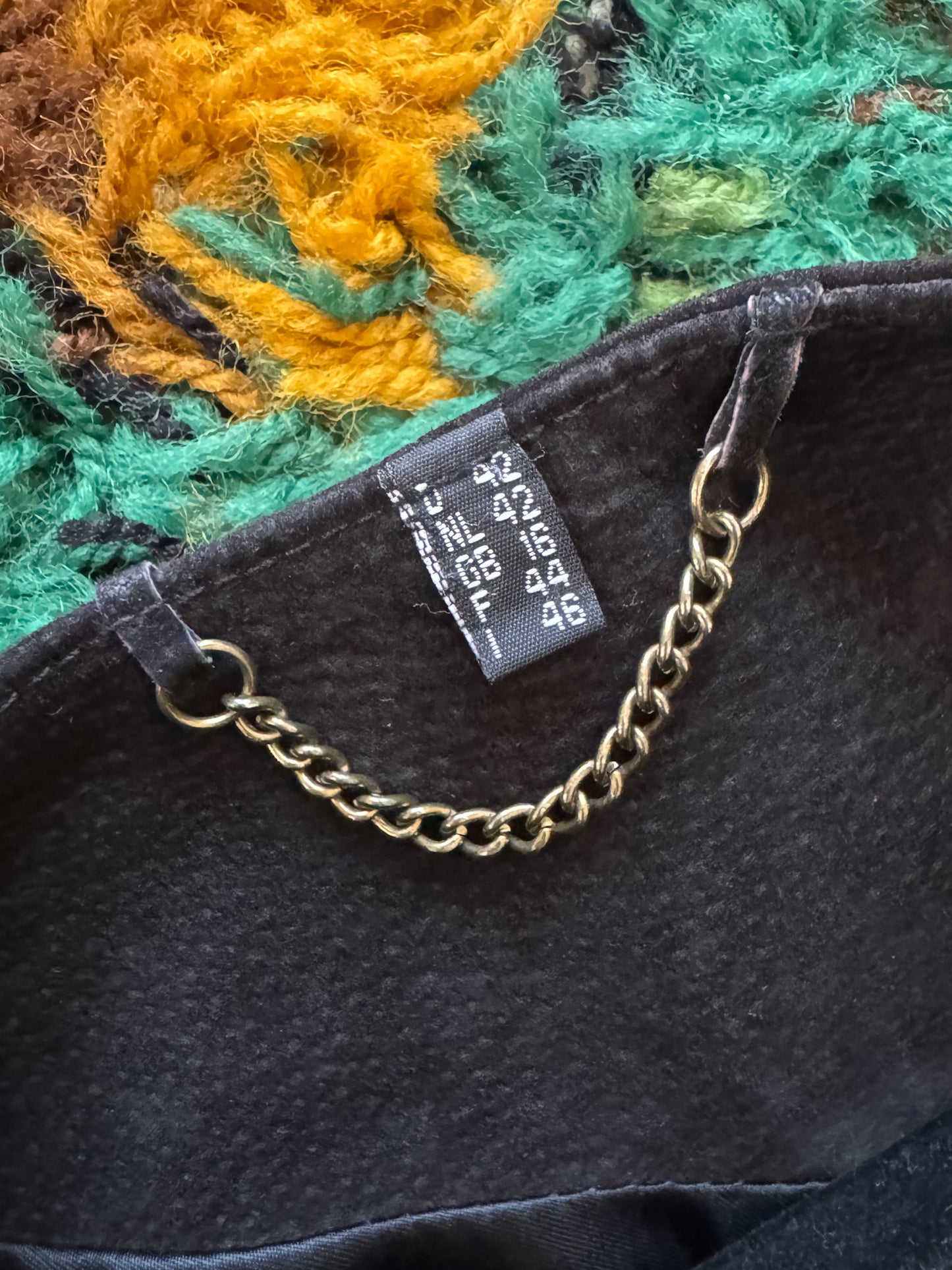 VINTAGE 1980S SUEDE LEATHER ALPINE SKIER APPLIQUÉ CROPPED JACKET M/L