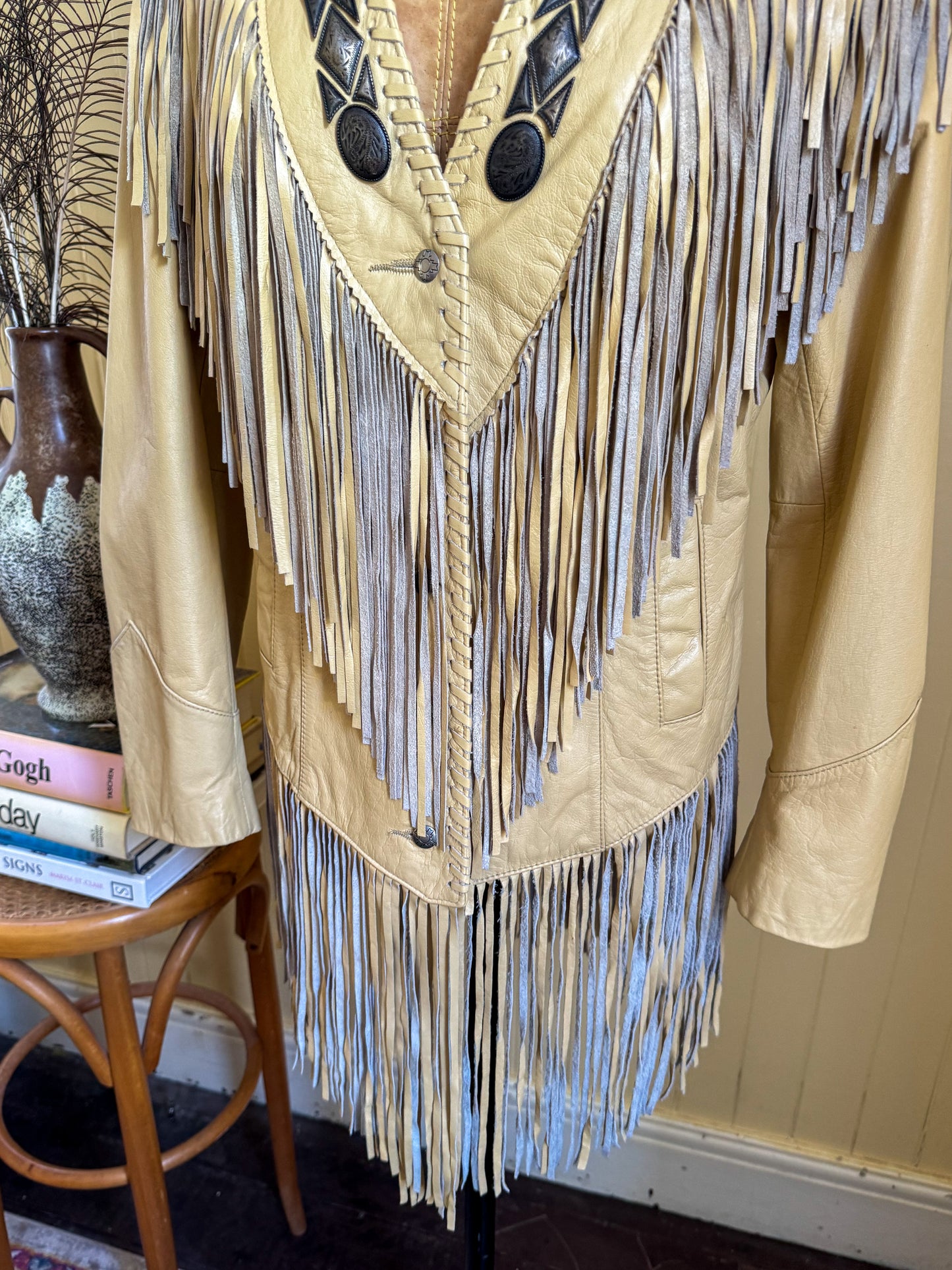 VINTAGE 1980S PIONEER WEAR LEATHER FRINGED WESTERN JACKET S/M