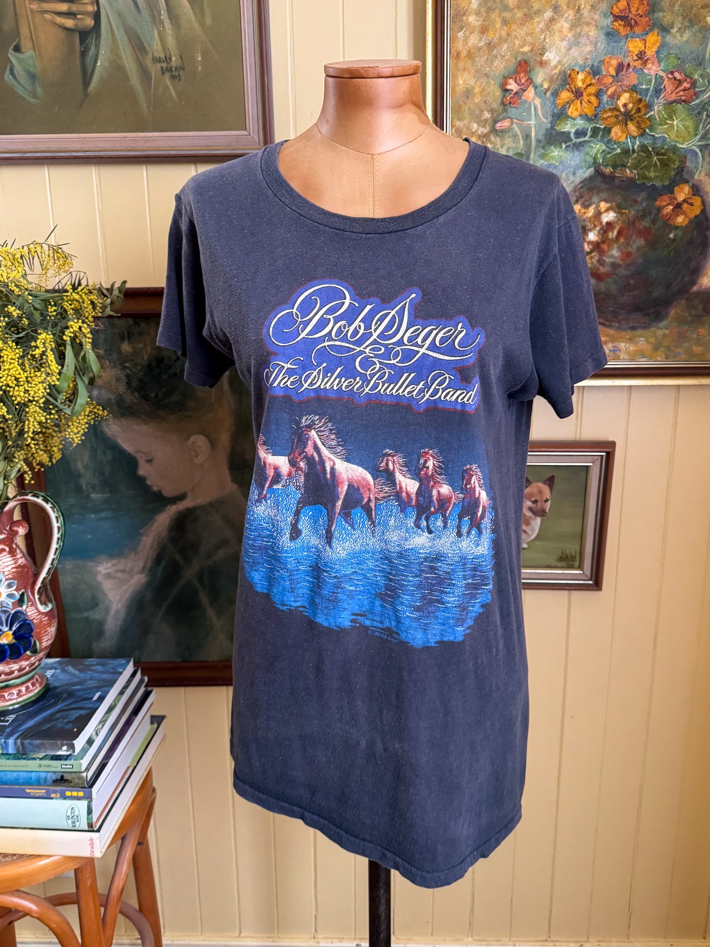 VINTAGE 1980 BOB SEGER + THE SILVER BULLET BAND EUROPE TOUR PRINT BAND TSHIRT XS/S