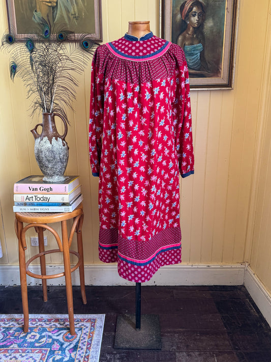 VINTAGE 1970S RENE DERHY SRI LANKAN COTTON PRINTED MIDI PEASANT DRESS M