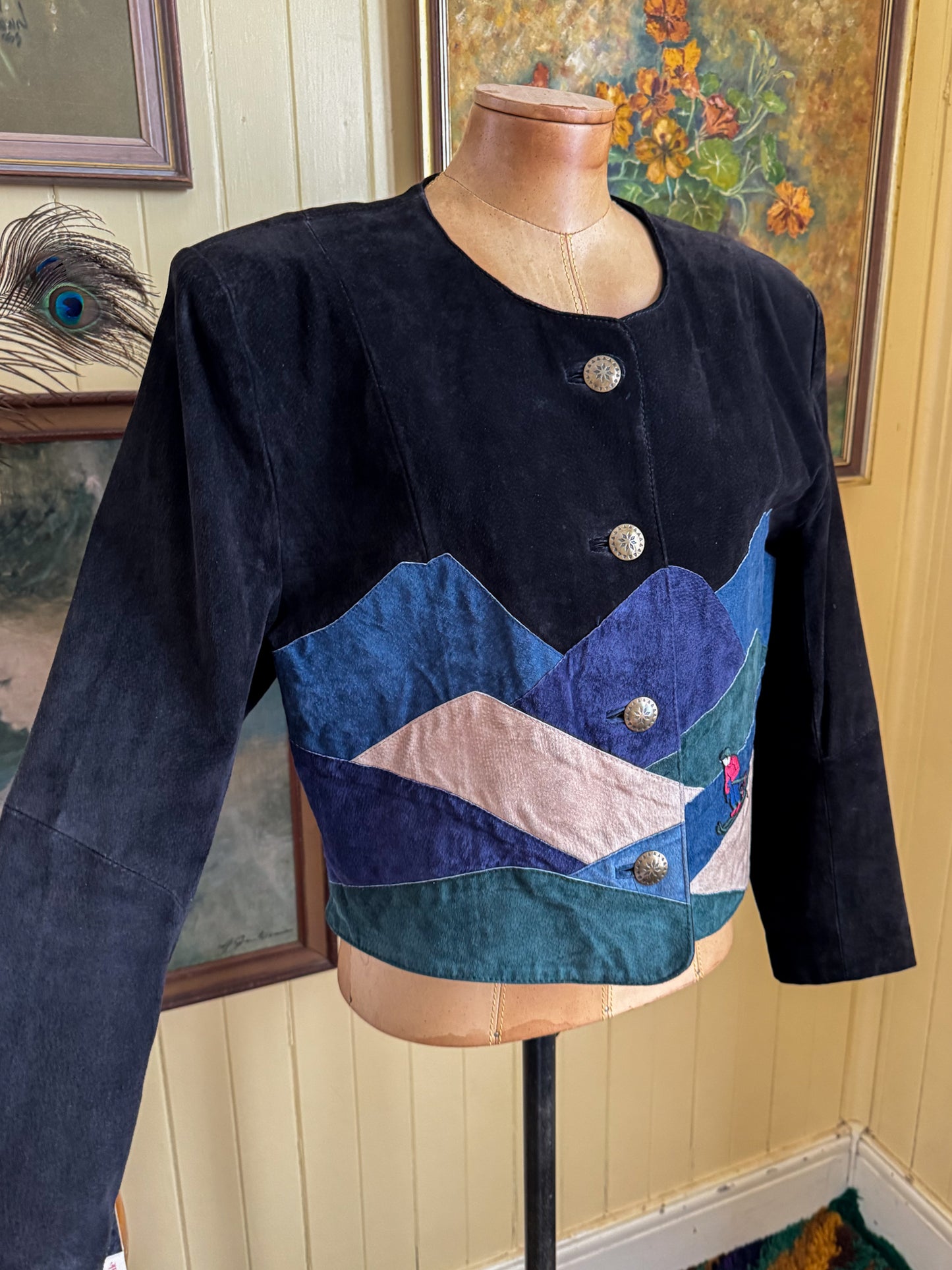 VINTAGE 1980S SUEDE LEATHER ALPINE SKIER APPLIQUÉ CROPPED JACKET M/L