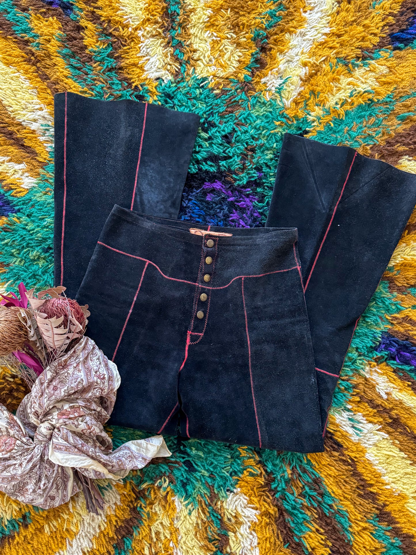 VINTAGE 1970S RARE ROB BLACK SUEDE LEATHER SEAM DETAIL FLARES S