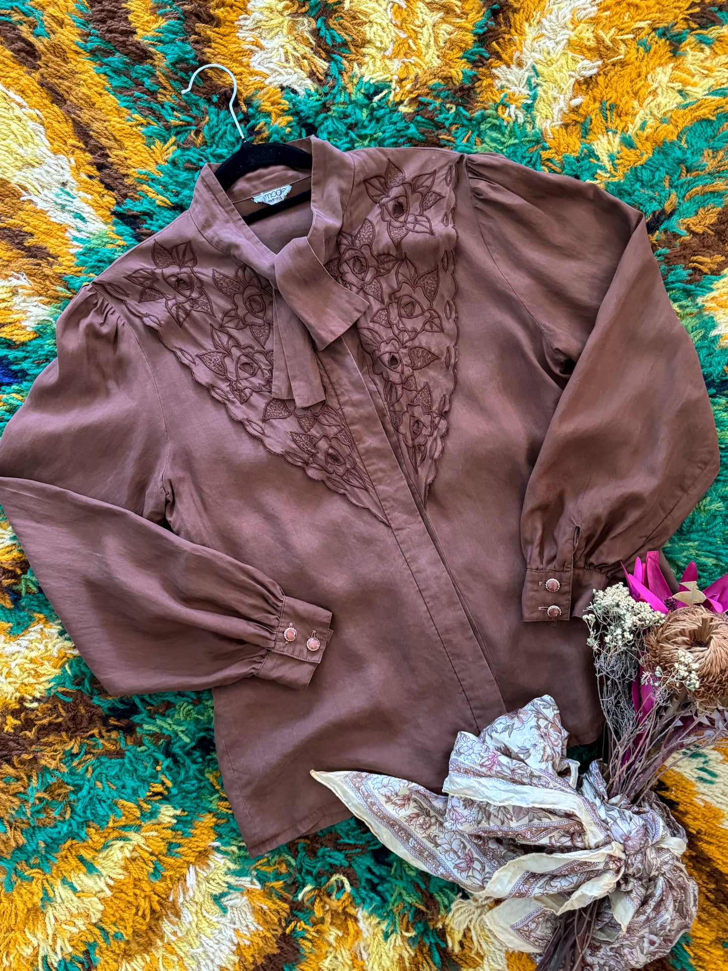 VINTAGE 1980S JAPANESE SILK CHOCOLATE EMBROIDERED COLLAR BLOUSE S/M