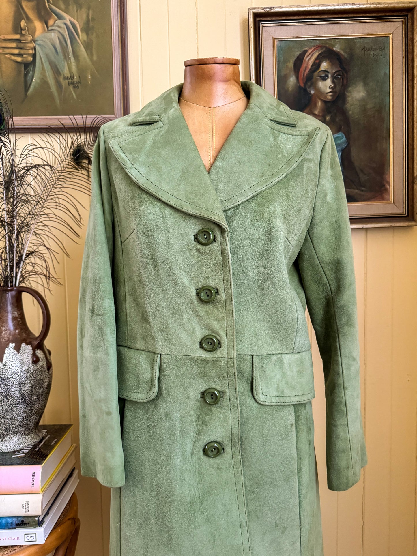 VINTAGE 1970S ENGLISH AVOCADO GREEN SUEDE LEATHER JACKET COAT S/M