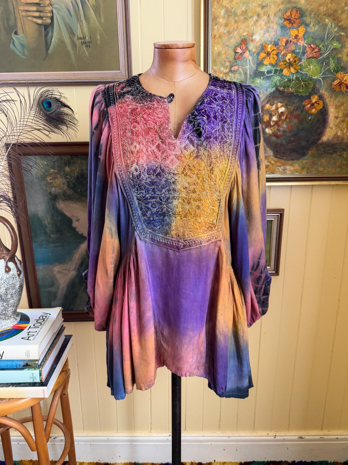 VINTAGE 1990S INDIAN VISCOSE TIE-DYE EMBROIDERED BALLOON SLEEVE TUNIC BLOUSE M