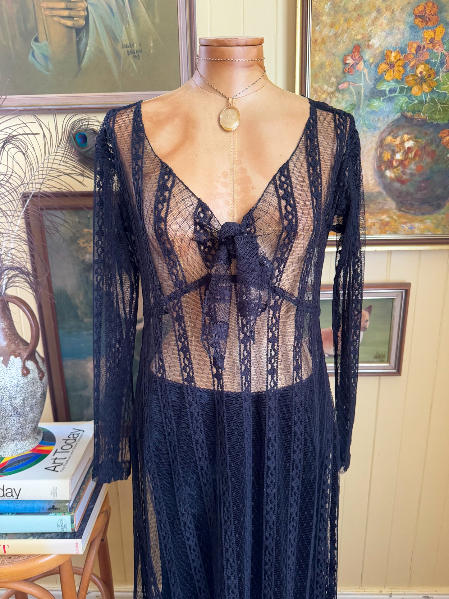 VINTAGE 1990S AUSTRALIAN SHEER BLACK LACE TIE FRONT MIDI DRESS M/L