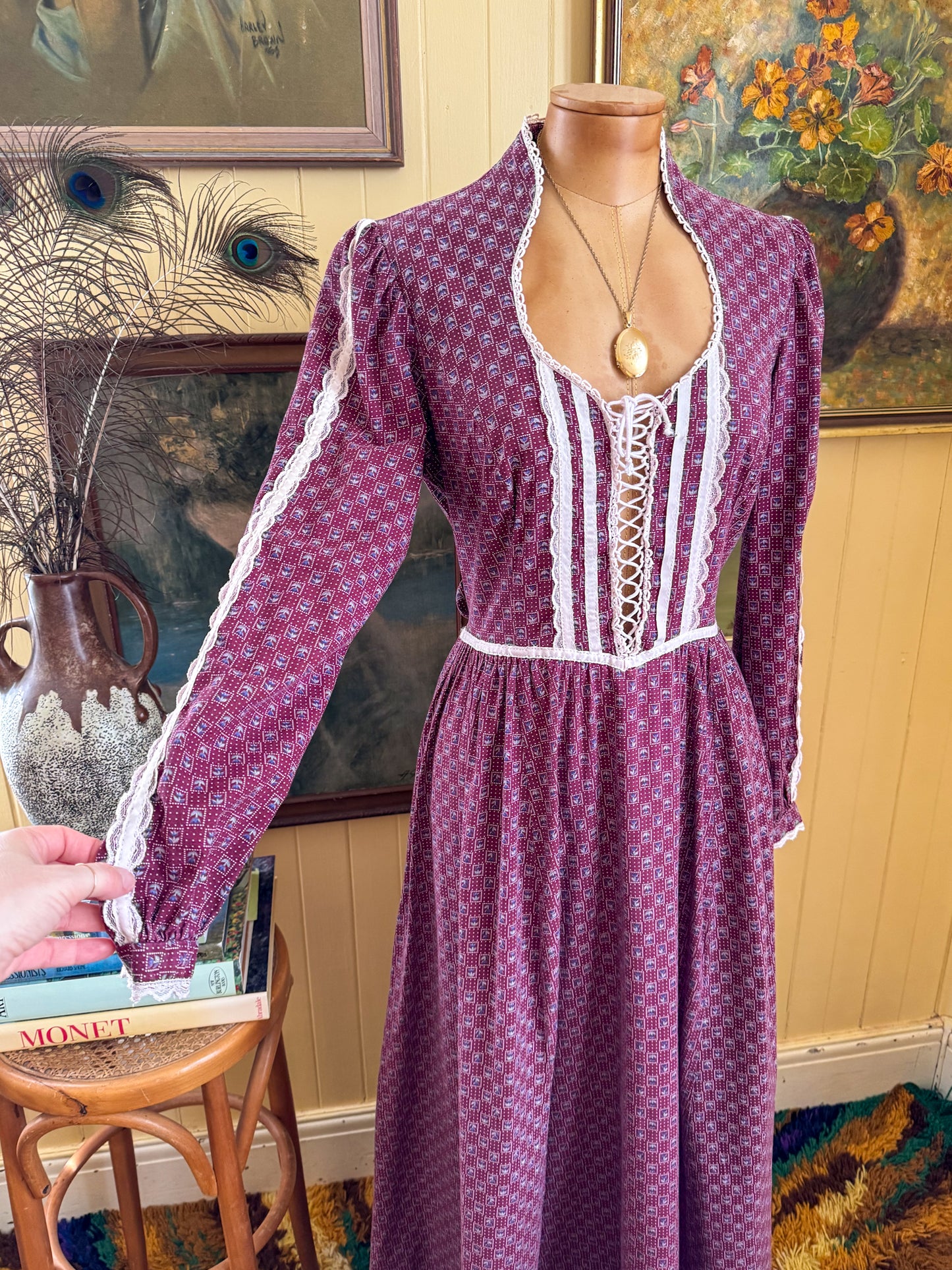 VINTAGE 1970S GUNNE SAX COTTON FLORAL PRINT LACE PRAIRIE MAXI DRESS S/M