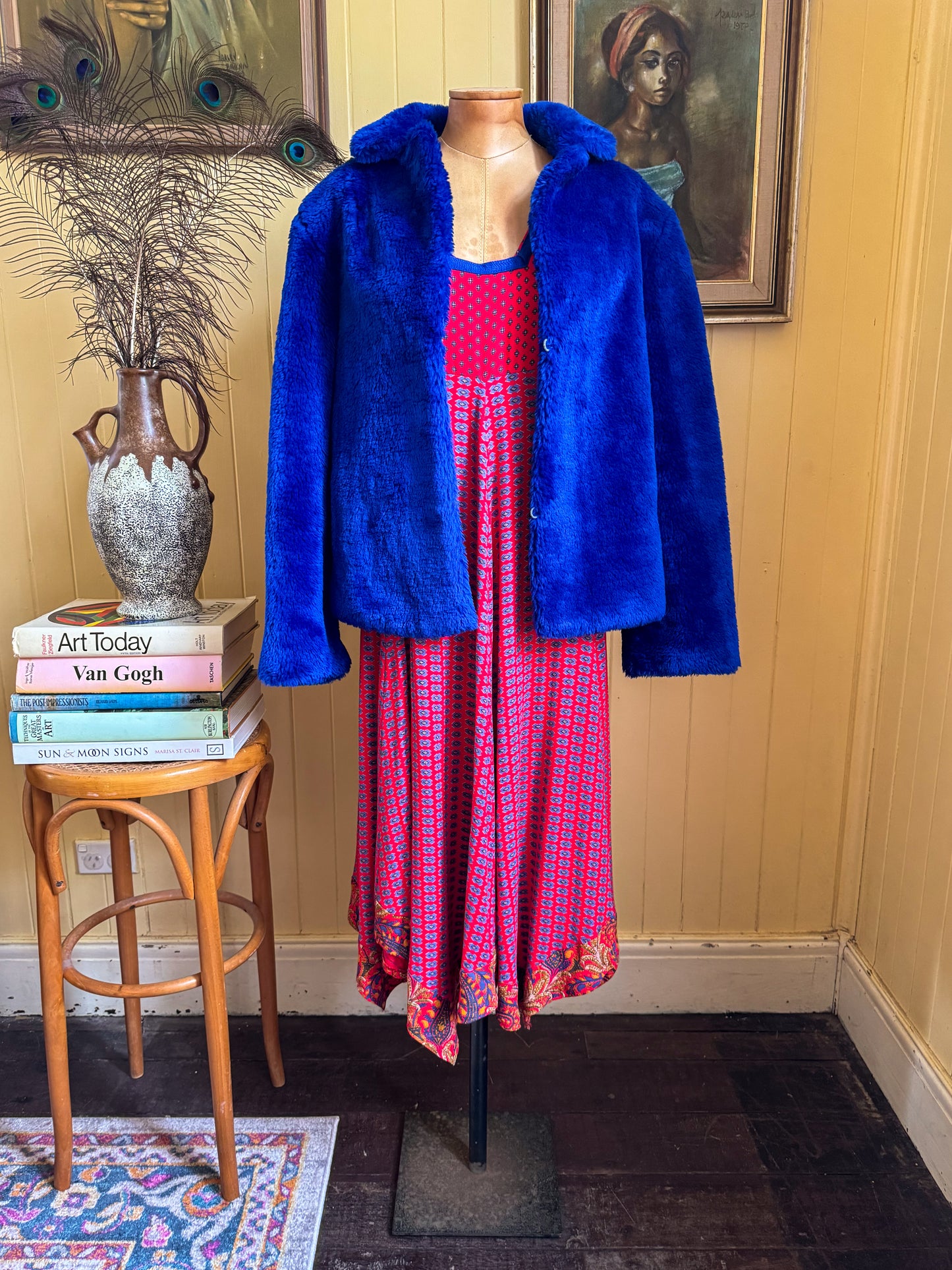 VINTAGE 1970S ELECTRIC BLUE FAUX FUR CROPPED JACKET M/L