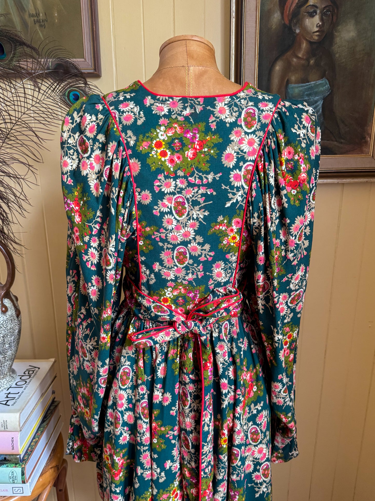 VINTAGE 1970S RARE ENGLISH JEFF BANKS FLORAL BALLOON SLEEVE PEASANT DRESS XS