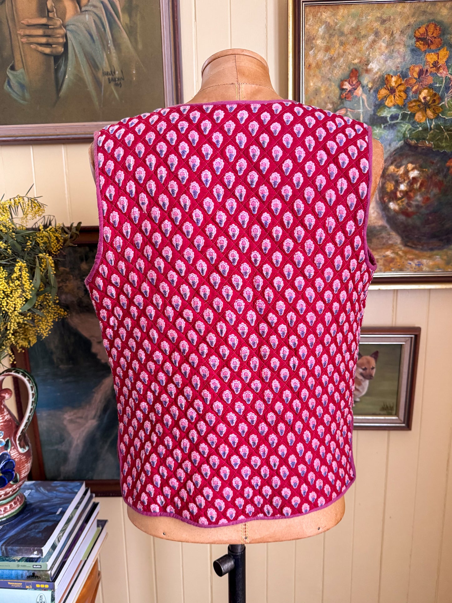 VINTAGE 1970S ADINI INDIAN COTTON QUILTED CROPPED VEST XS/S