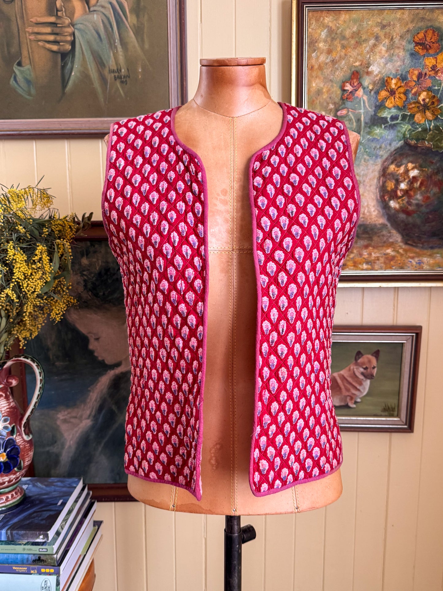 VINTAGE 1970S ADINI INDIAN COTTON QUILTED CROPPED VEST XS/S