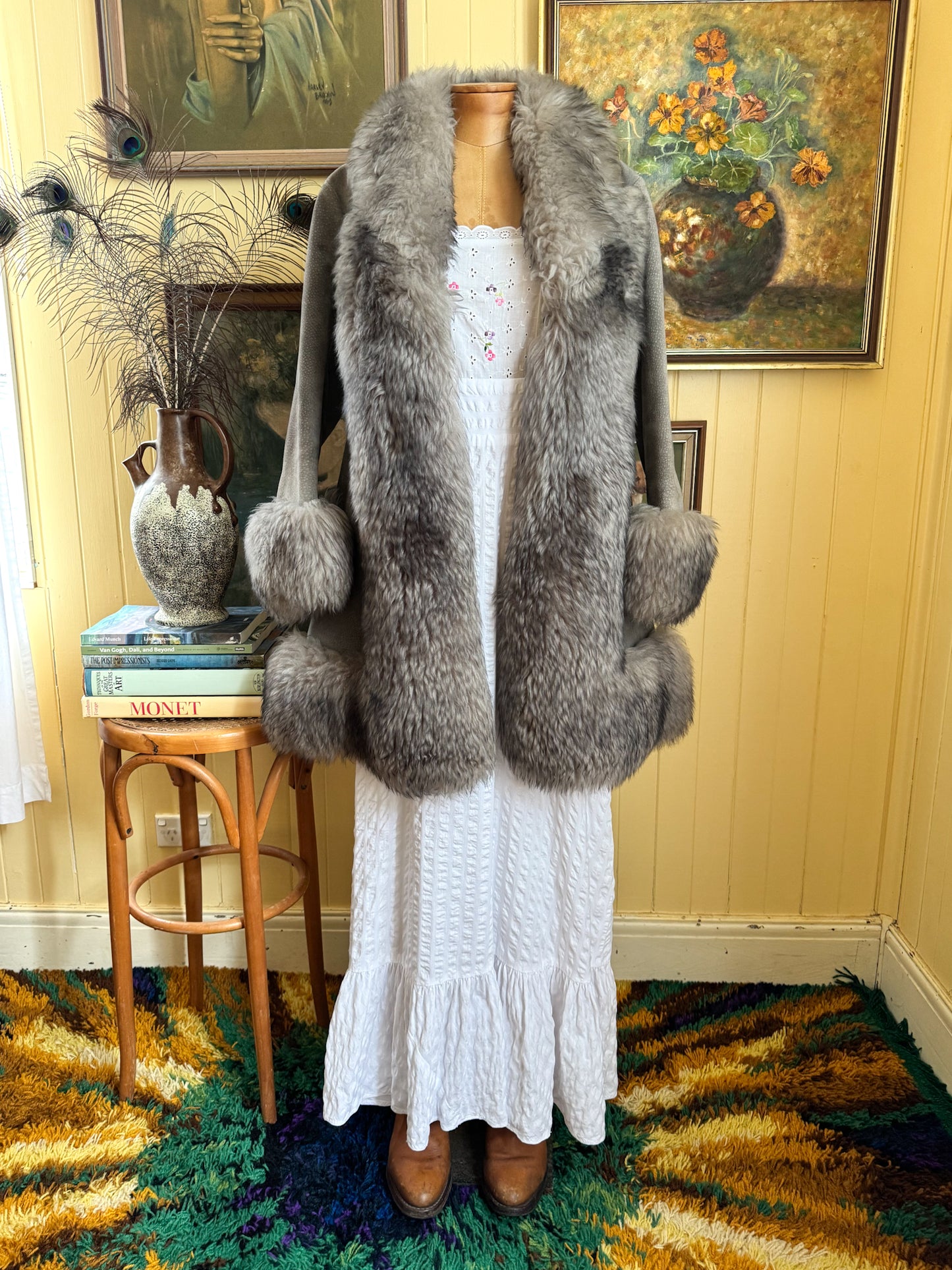 VINTAGE 1970S ENGLISH GREY SUEDE LEATHER SHEEPSKIN PENNY LANE COAT M