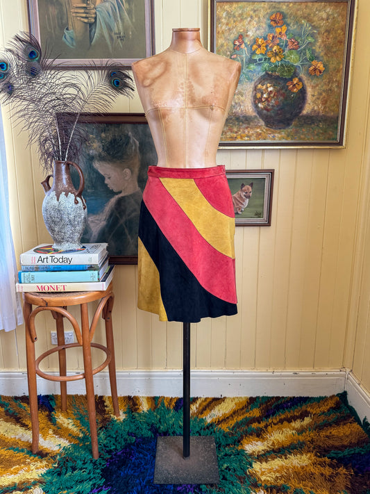 VINTAGE 1970S SUEDE LEATHER PANELLED KNEE LENGTH SKIRT XS/S