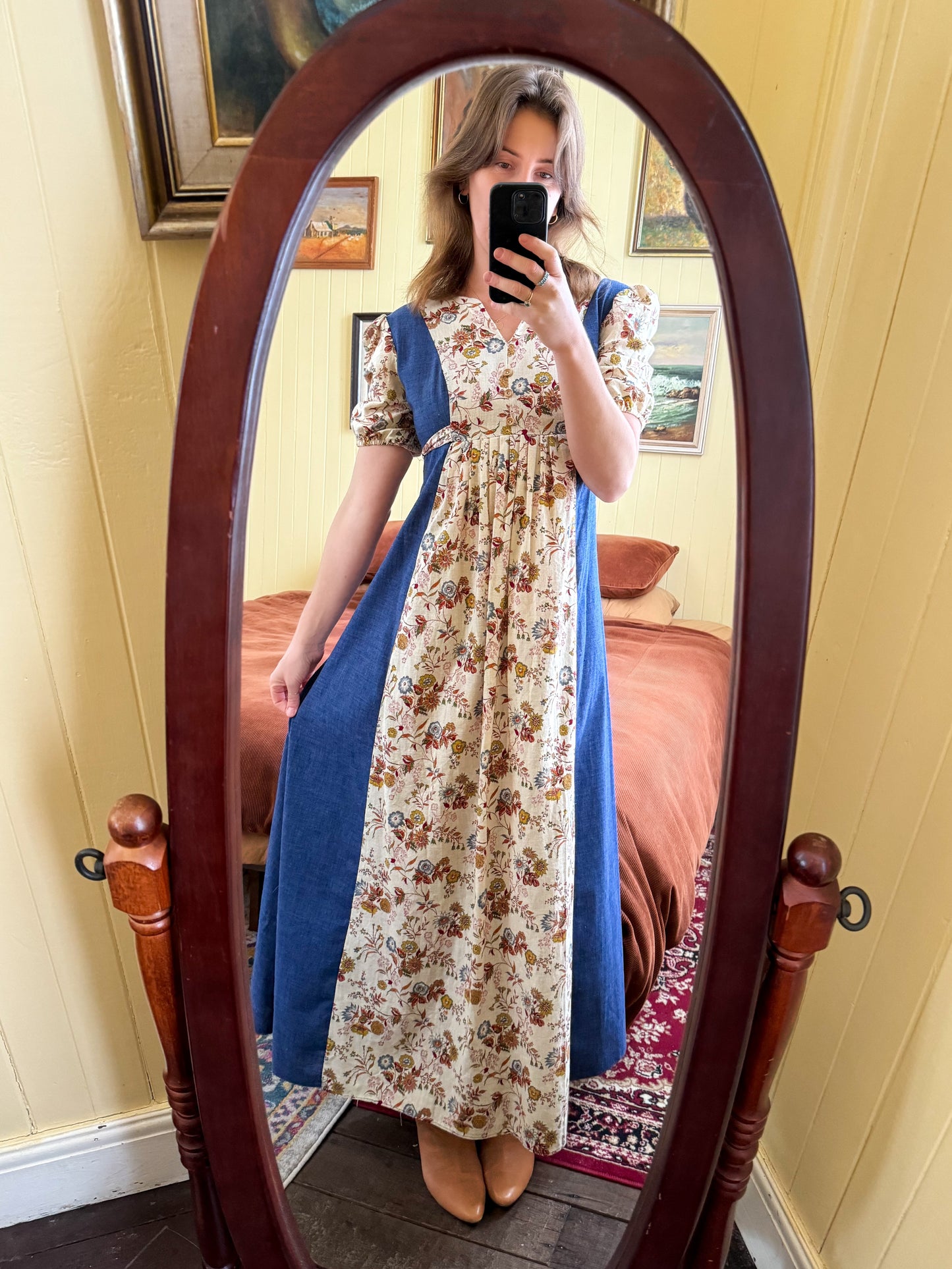 VINTAGE 1970S COTTON FLORAL AND CHAMBRAY PRAIRIE MAXI DRESS S/M