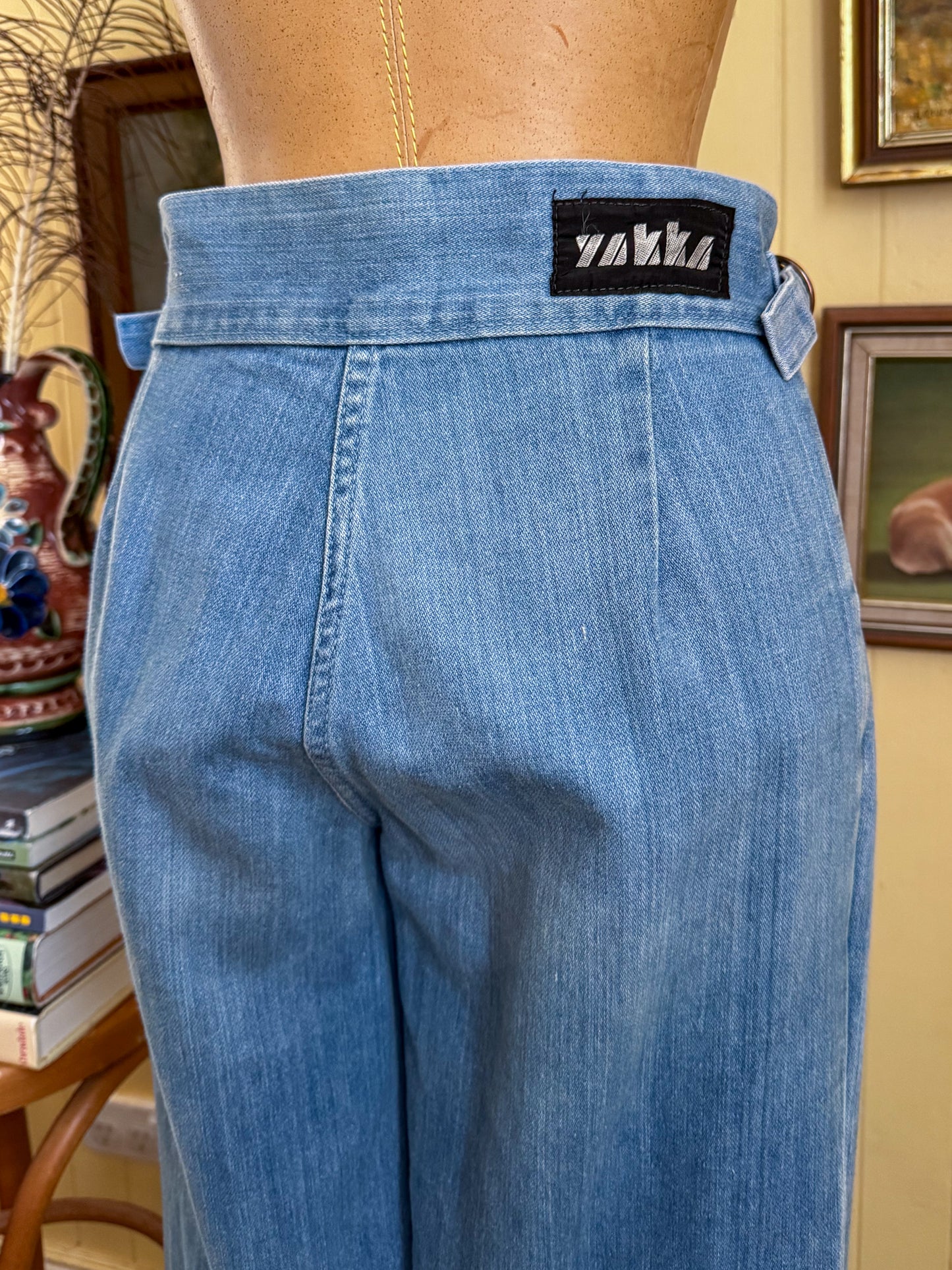 VINTAGE 1970S HARD YAKKA HIGH WAIST BUCKLE TAPERED LEG DENIM JEANS S