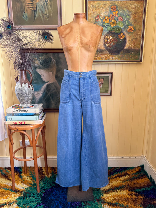 VINTAGE 1970S STATUS WIDE LEG HIGH WAIST DENIM JEANS S/M