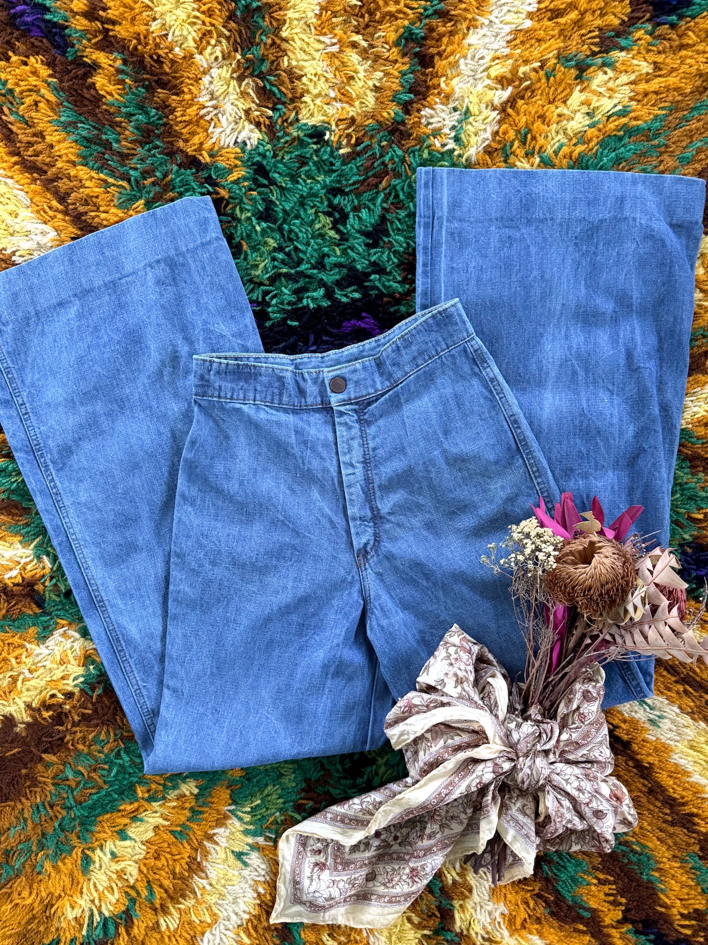 VINTAGE 1970S HIGH WAIST BELLBOTTOM FLARE DENIM JEANS XS