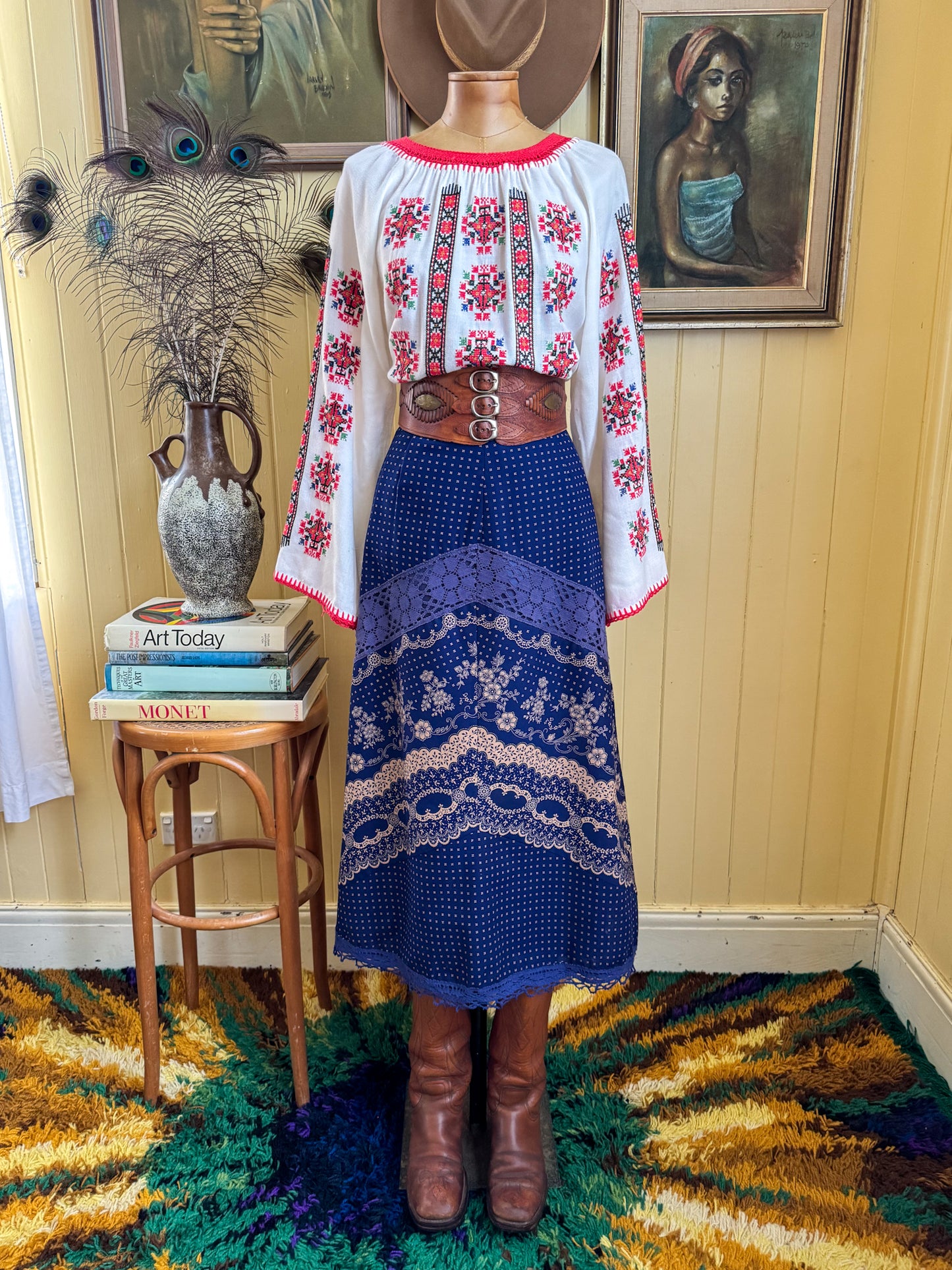 VINTAGE 1980S GERMAN LUCIE LINDEN WOOL BLEND PRINT LACE MIDI PEASANT SKIRT L