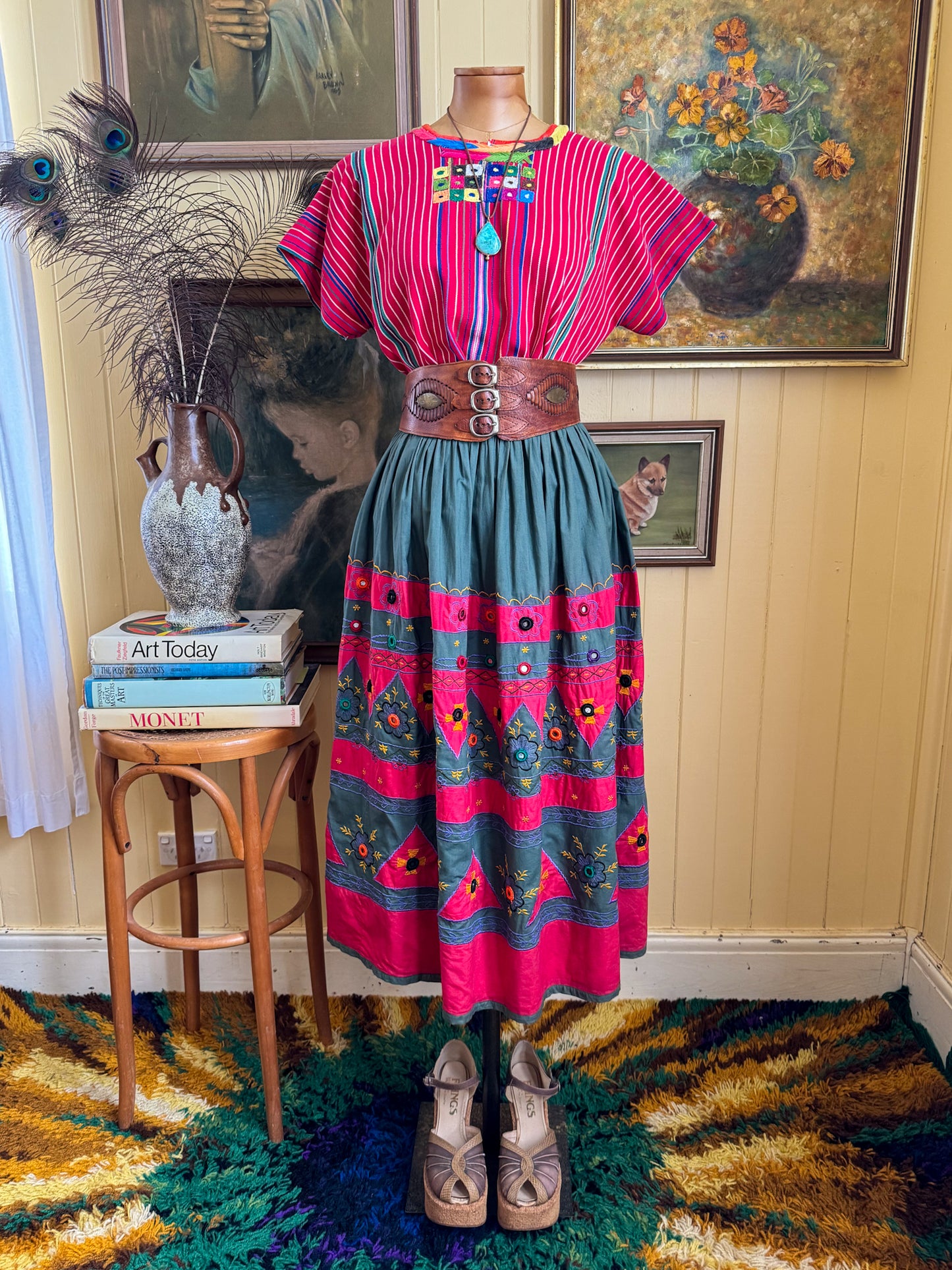 VINTAGE GUATEMALAN EMBROIDERED STRIPED COTTON HANDLOOM HUIPIL TOP S/M