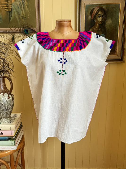 VINTAGE 1990S MEXICAN COTTON EMBROIDERED HUIPIL TOP L/XL/XXL