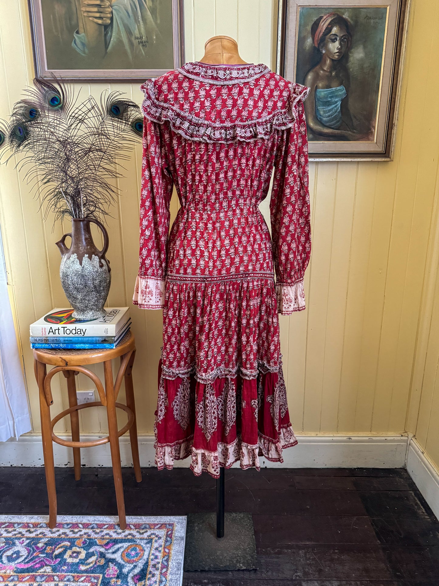 VINTAGE 1970S RARE INDIAN COTTON GAUZE BLOCK PRINT RUFFLED PEASANT DRESS M