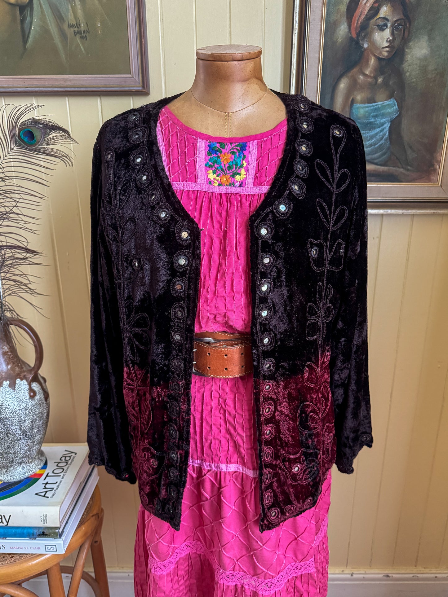 VINTAGE 1990S FRENCH COUNTRY INDIAN RAYON VELVET DIP DYE EMBROIDERED JACKET S/M