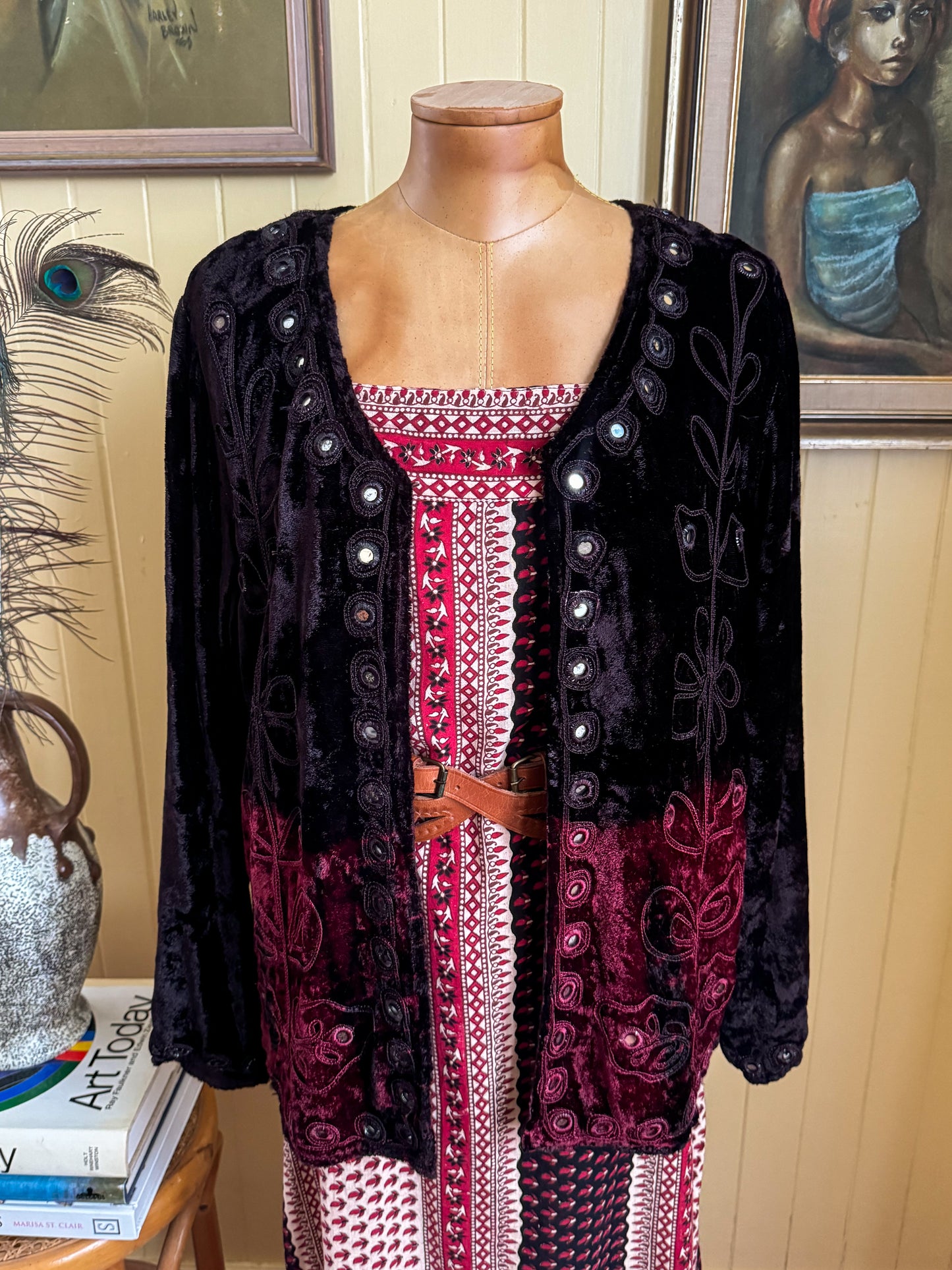 VINTAGE 1990S FRENCH COUNTRY INDIAN RAYON VELVET DIP DYE EMBROIDERED JACKET S/M