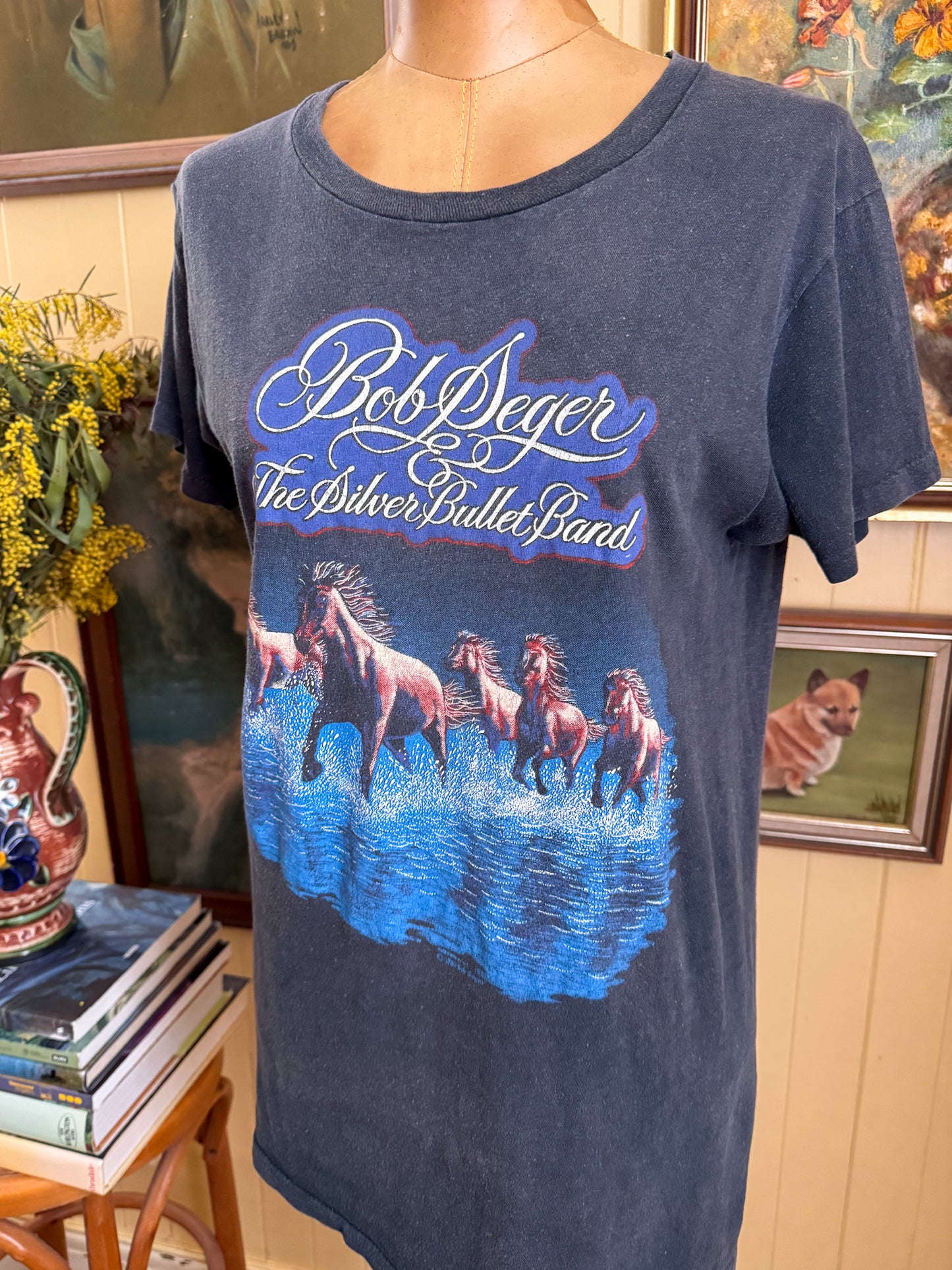 VINTAGE 1980 BOB SEGER + THE SILVER BULLET BAND EUROPE TOUR PRINT BAND TSHIRT XS/S