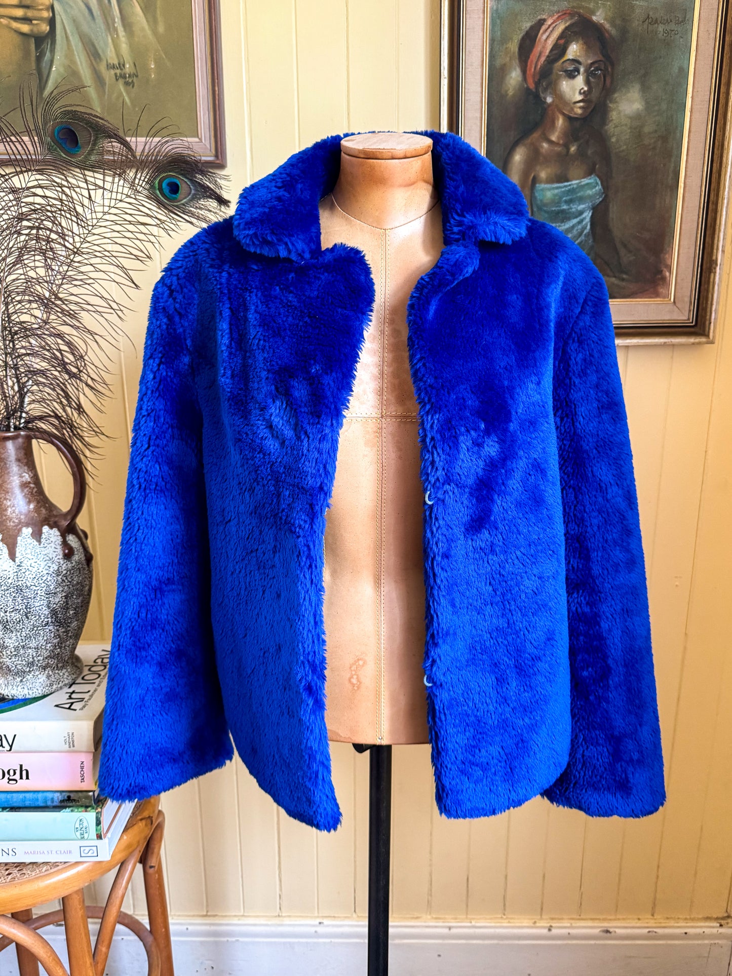 VINTAGE 1970S ELECTRIC BLUE FAUX FUR CROPPED JACKET M/L