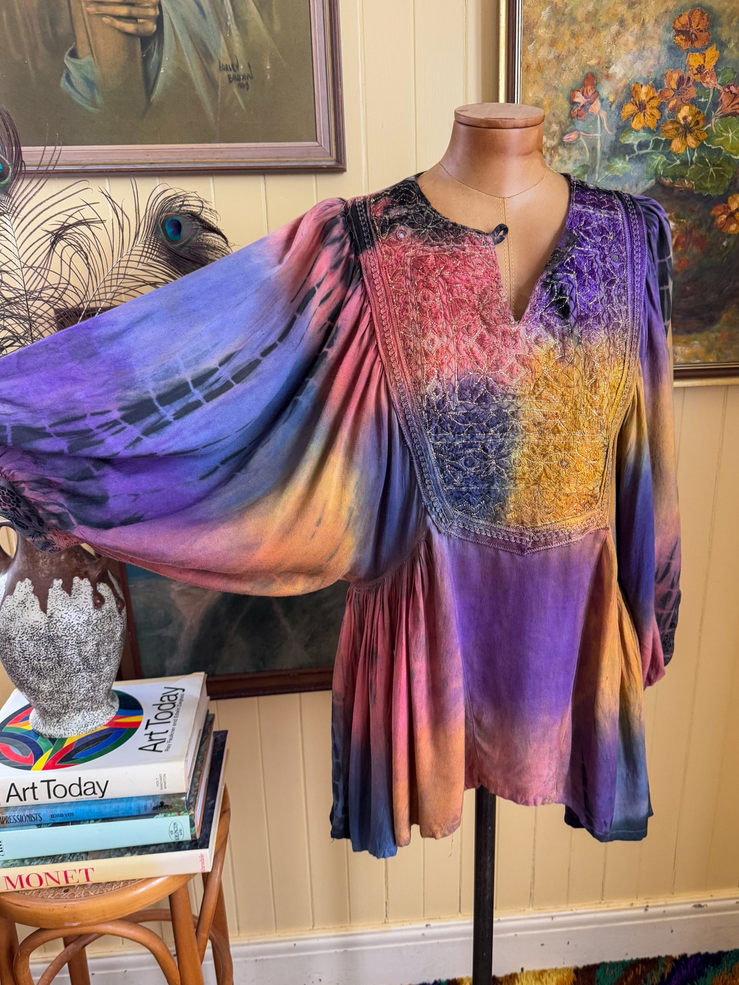 VINTAGE 1990S INDIAN VISCOSE TIE-DYE EMBROIDERED BALLOON SLEEVE TUNIC BLOUSE M