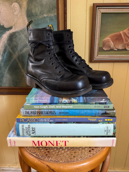 VINTAGE 1990S DR DOC MARTENS MADE IN ENGLAND 8304 ROUND TOE COMBAT BOOTS UK 7/40/AUS 9