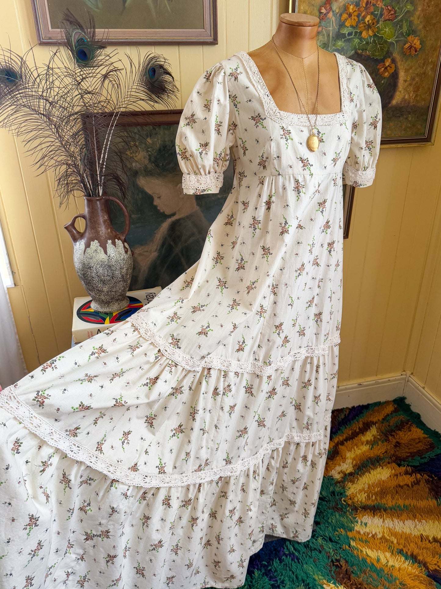 VINTAGE 1970S HANDMADE COTTON FLORAL PRINT CROCHET TRIM PRAIRIE MAXI DRESS S/M