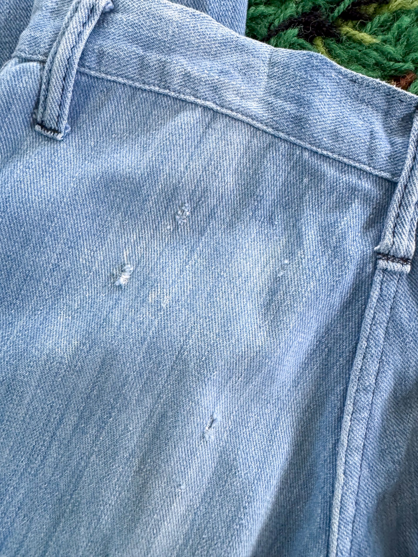 VINTAGE 1970S AMERICAN LOW RISE ZIP THROUGH STUDDED CROPPED DENIM JEANS S