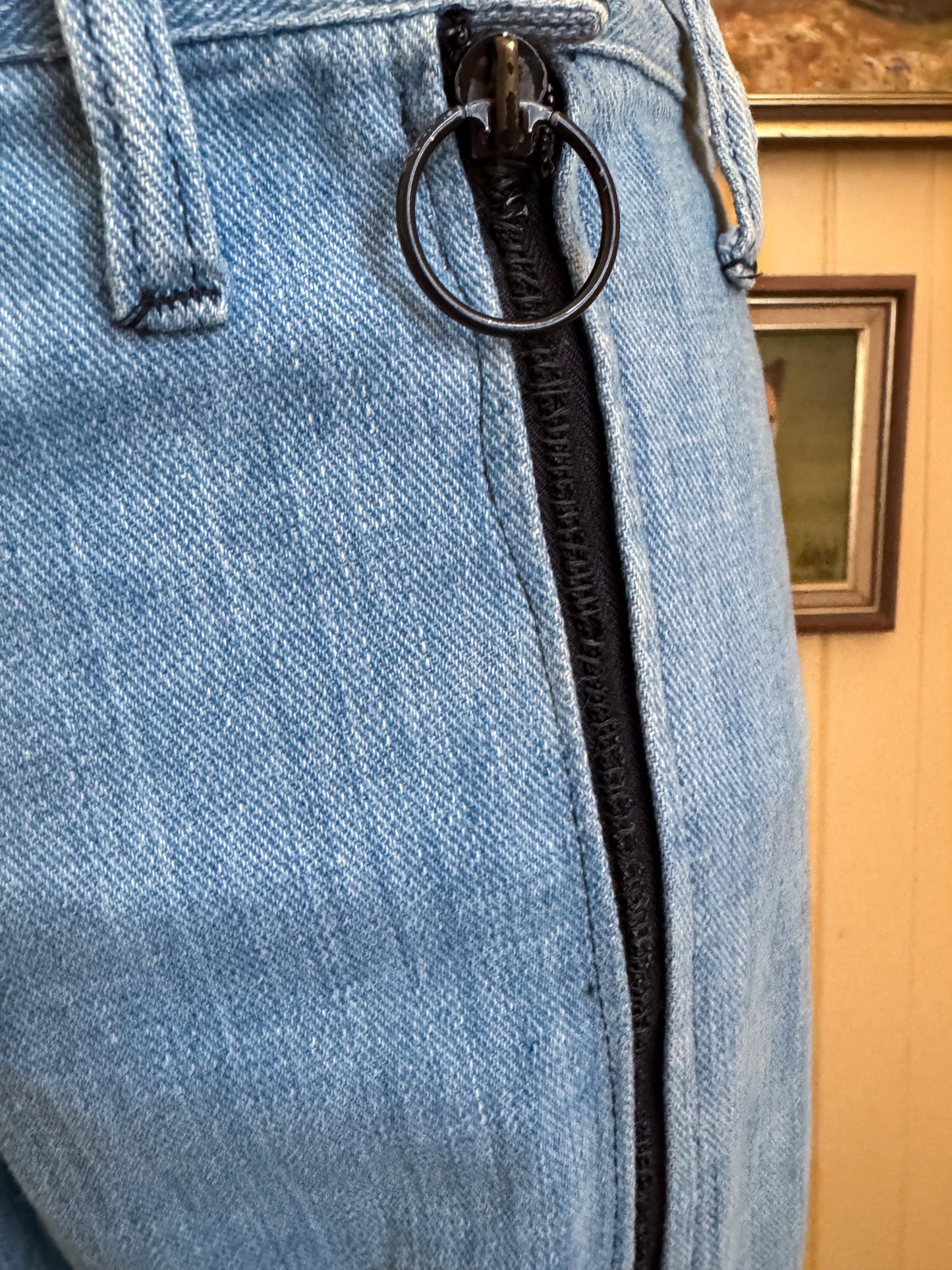 VINTAGE 1970S AMERICAN LOW RISE ZIP THROUGH STUDDED CROPPED DENIM JEANS S