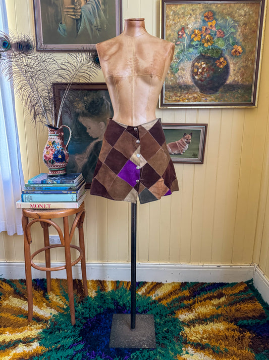 VINTAGE 1970S SUEDE LEATHER PATCHWORK BUTTON THROUGH MINI SKIRT XS/S