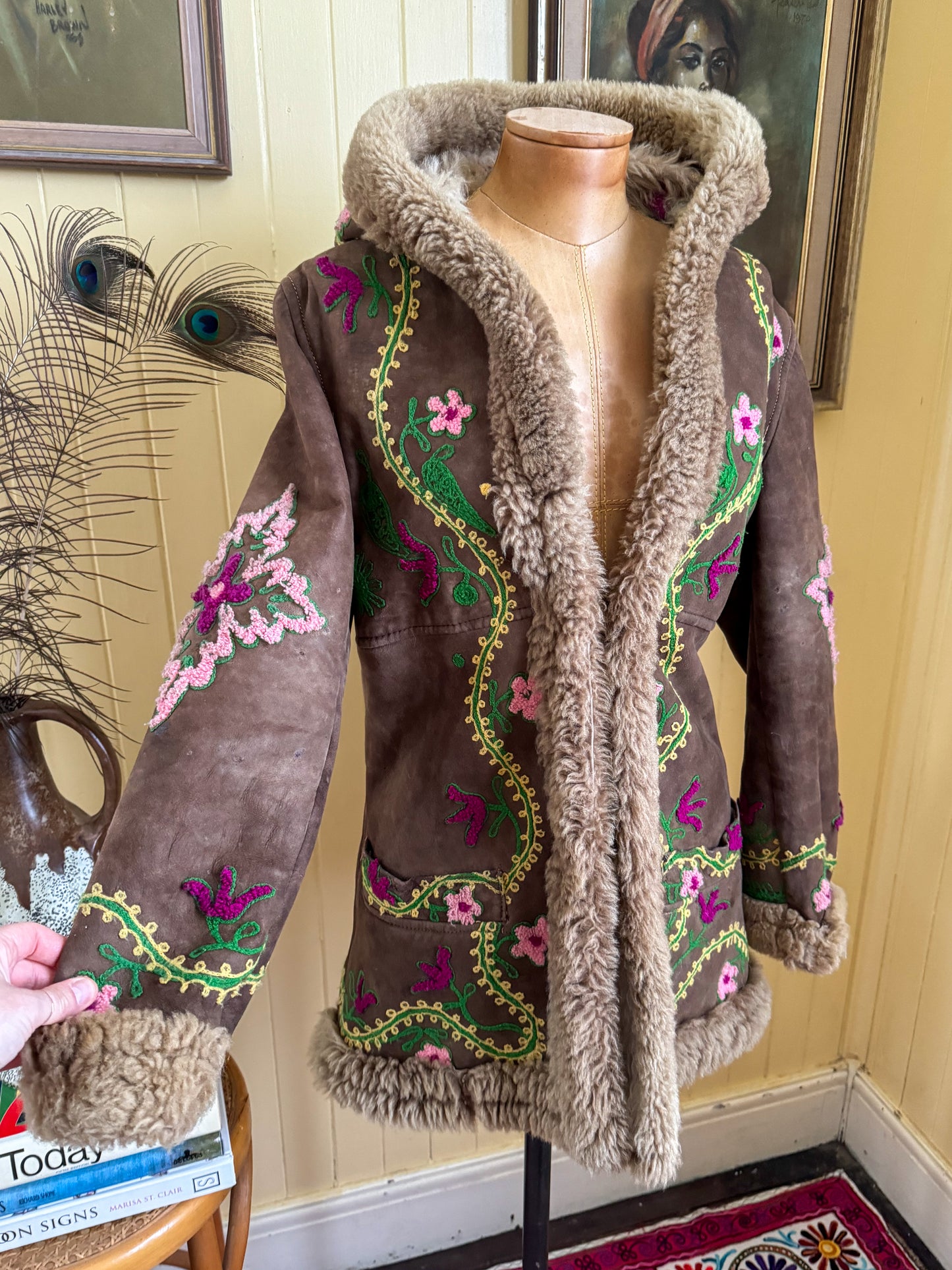 VINTAGE 1960S RARE YAQUB TURKISH SUEDE LEATHER SHEEPSKIN PENNY LANE EMBROIDERED COAT XS/S