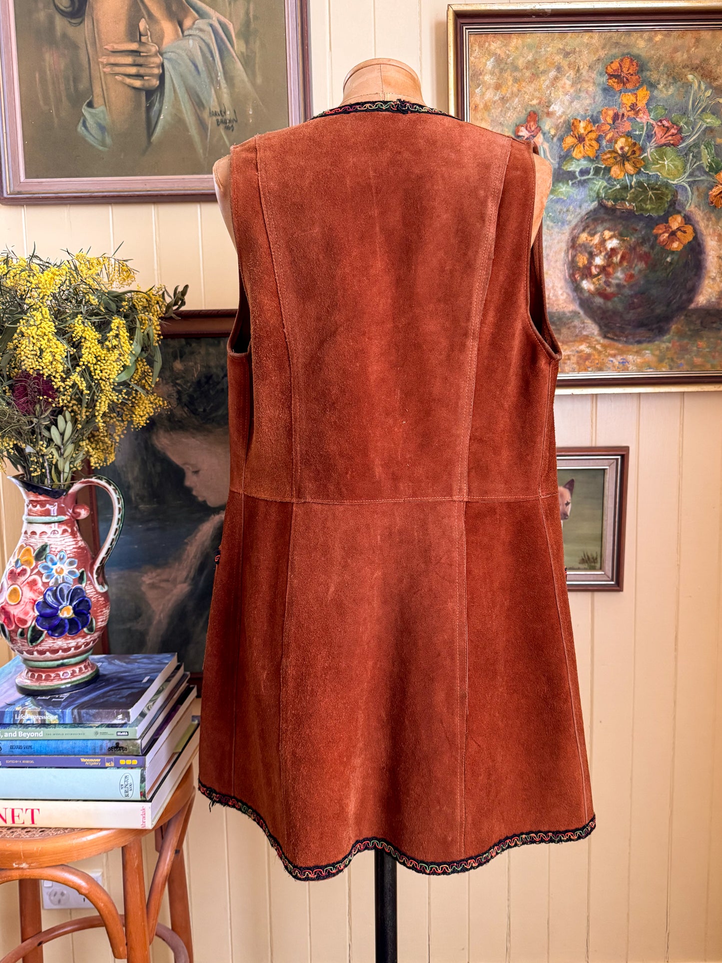 VINTAGE 1970S RUST BROWN SUEDE LEATHER LONGER LINE VEST S