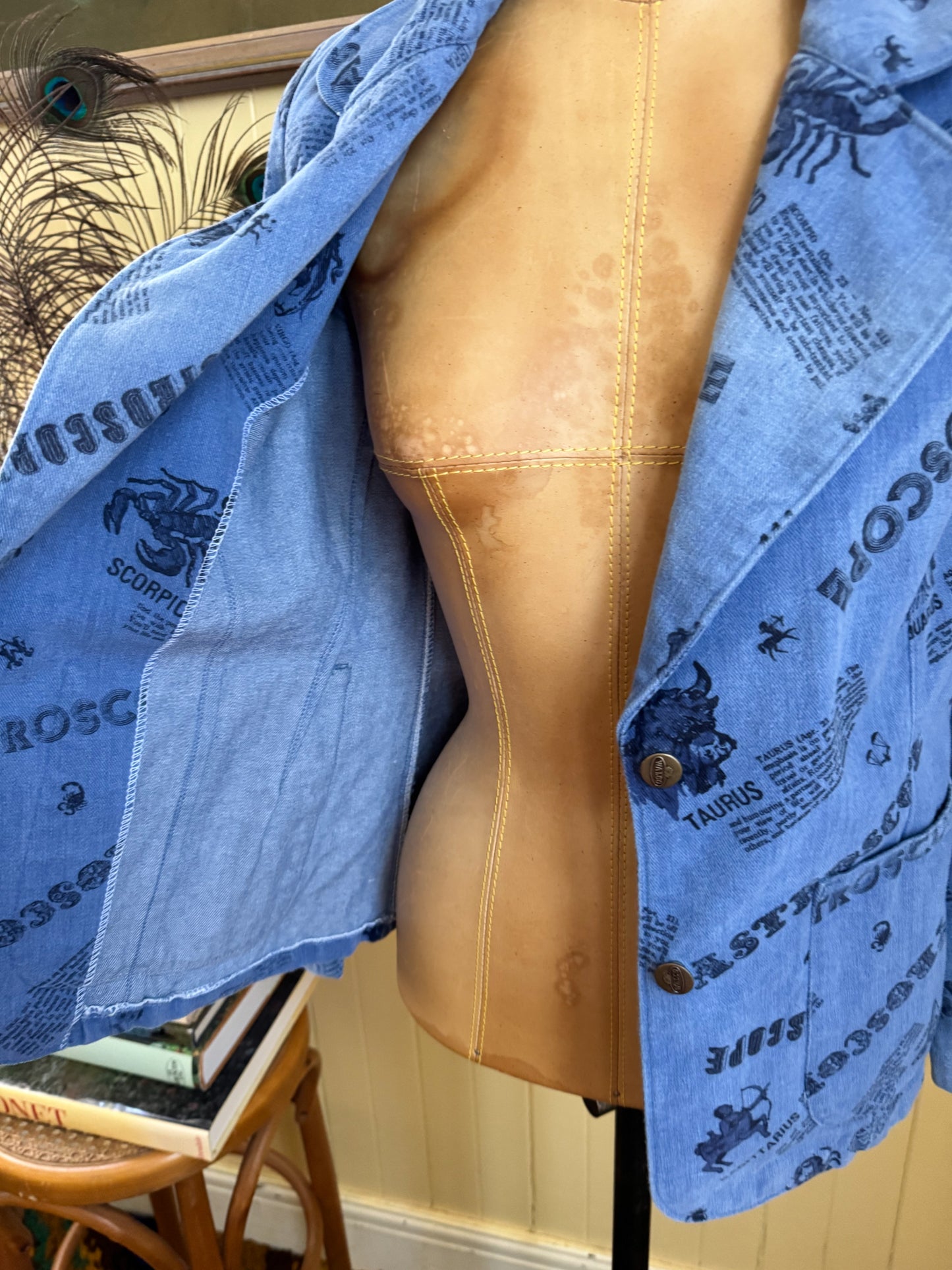VINTAGE 1970S WALCO COTTON DENIM ASTROSCOPE PRINT BLAZER JACKET S