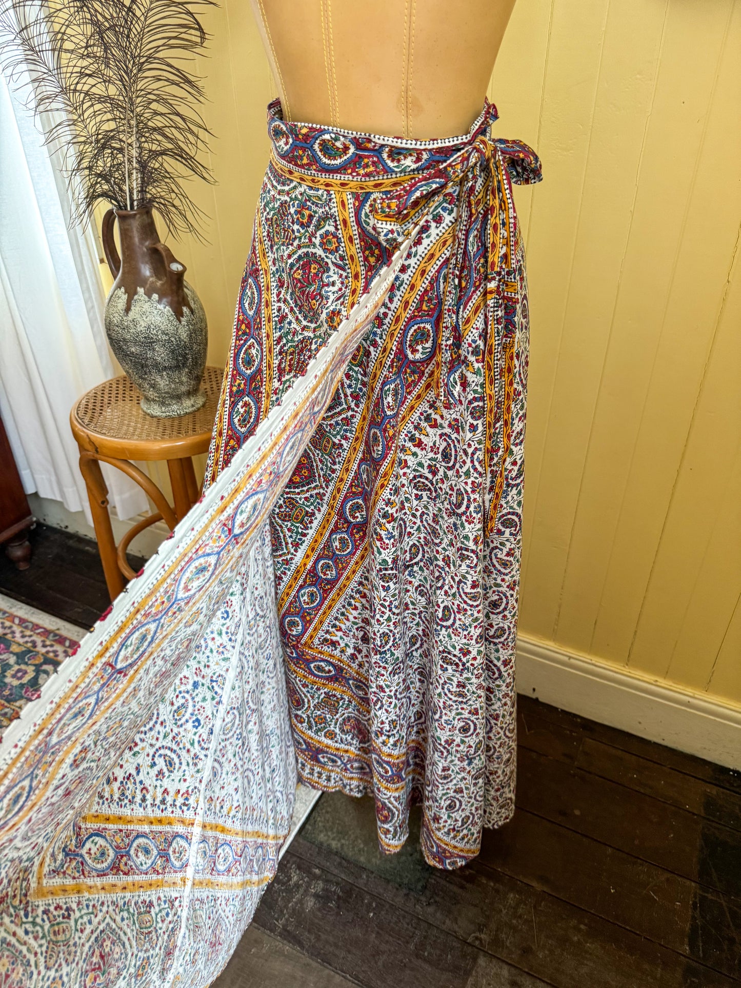 VINTAGE 1970S AYESHA DAVAR INDIAN COTTON BLOCK PRINT WRAP MAXI SKIRT M