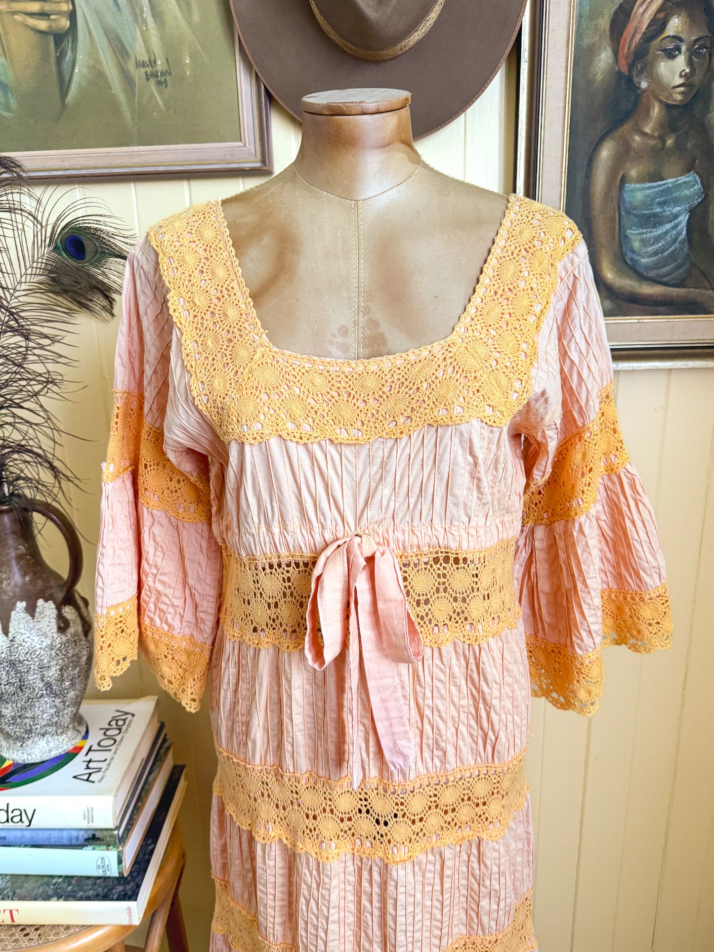 VINTAGE 1970S MEXICAN PIN TUCK COTTON CROCHET MAXI DRESS M/L