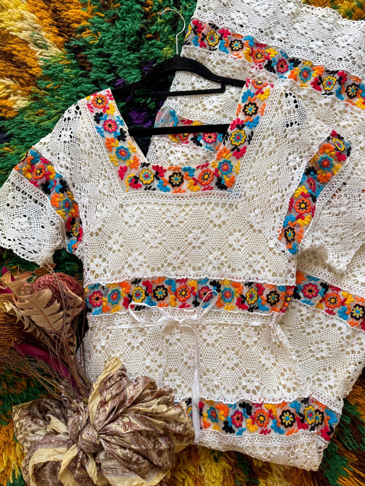 VINTAGE 1970S MEXICAN COTTON LACE AND EMBROIDERED TIERED MAXI DRESS S/M