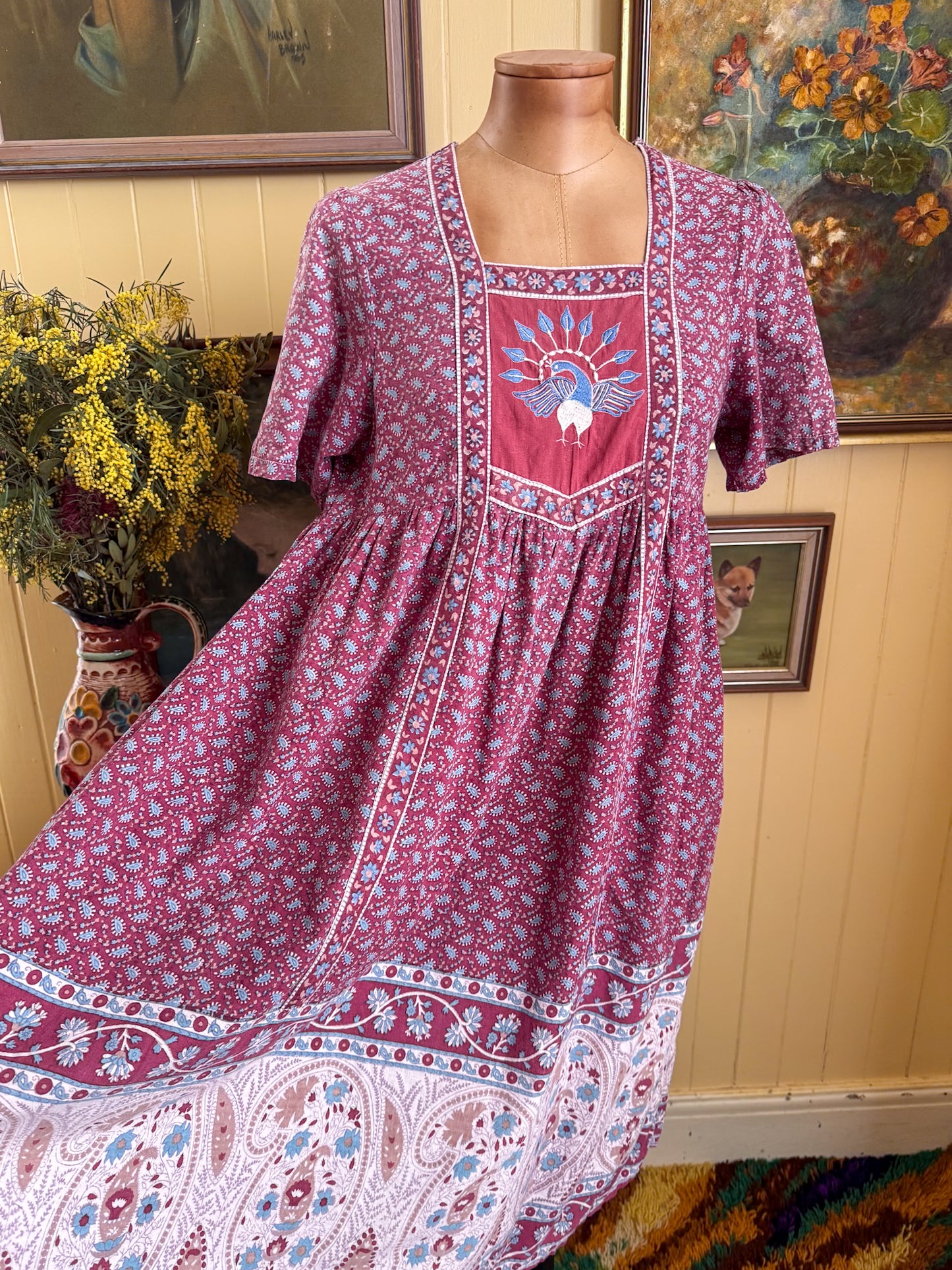 VINTAGE 1970S INDIAN COTTON EMBROIDERED PEACOCK BLOCK PRINT MIDI DRESS XS/S