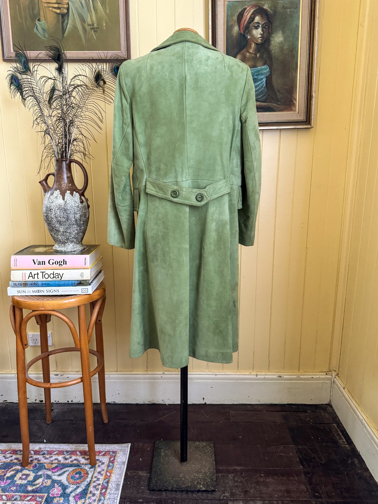 VINTAGE 1970S ENGLISH AVOCADO GREEN SUEDE LEATHER JACKET COAT S/M